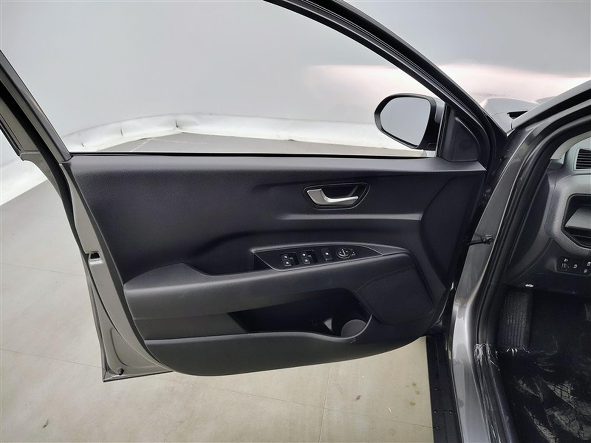 Kia Stonic 1.0 T-GDi DCT LX NAVI / FULL LED / CAMERA / JA 16" (2026) - Photo 16