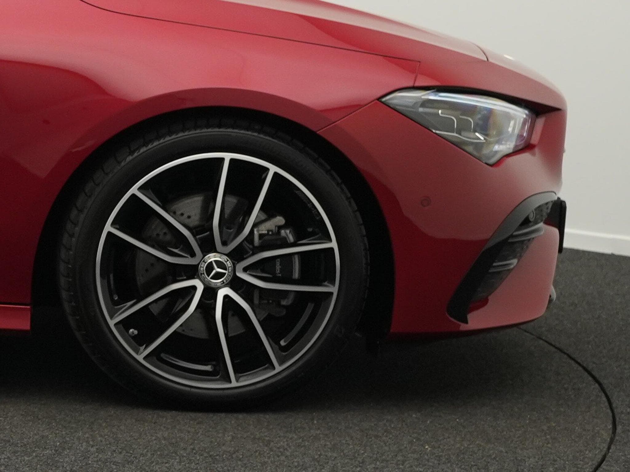 Mercedes CLA 200 AMG-Line Cpe Multi+Kamera+Keyless+19" (2025) - Photo 6