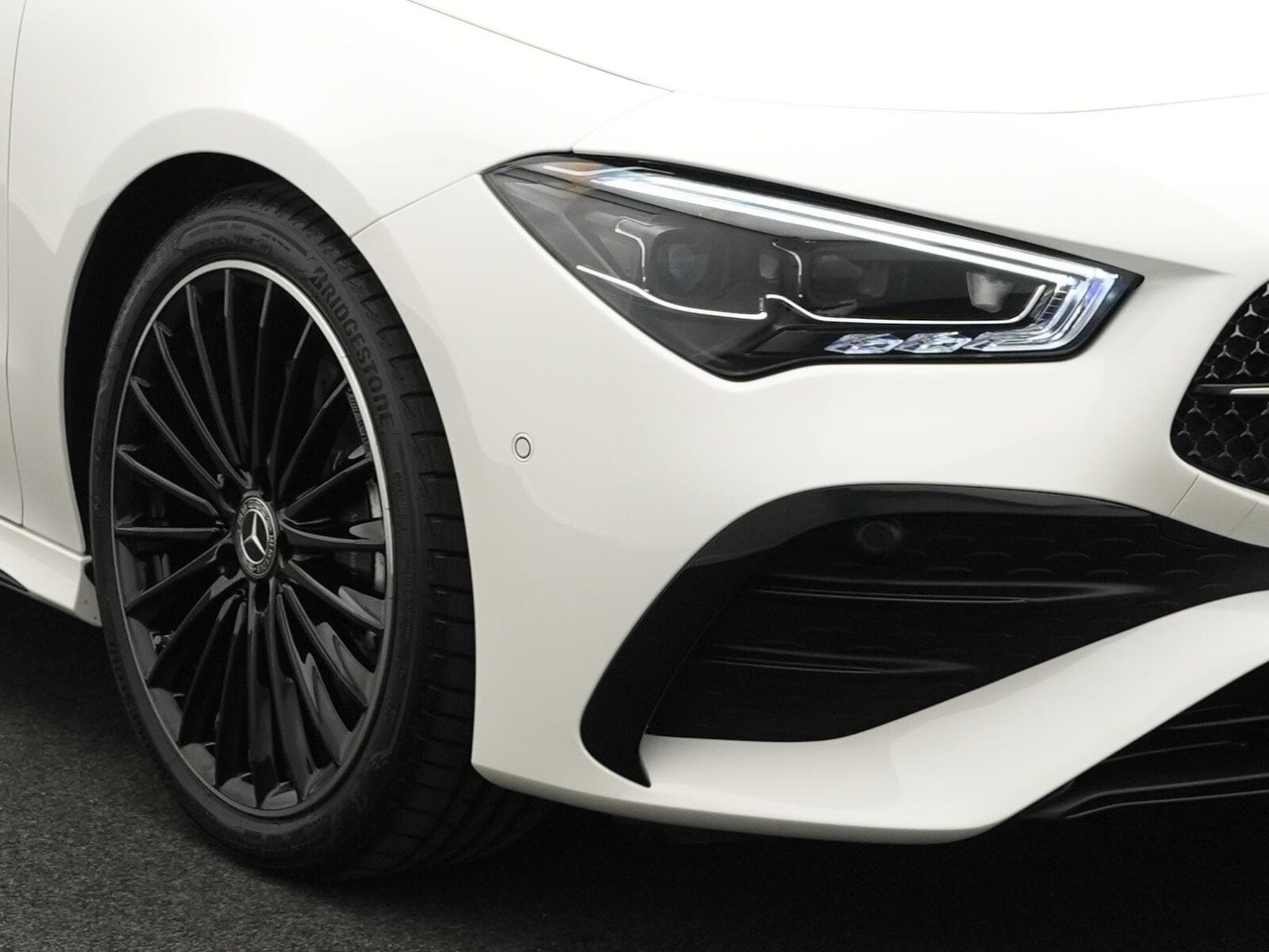 Mercedes CLA 200 AMG-Line Cpe Multi+Kamera+Night+Keyless (2025) - Photo 7