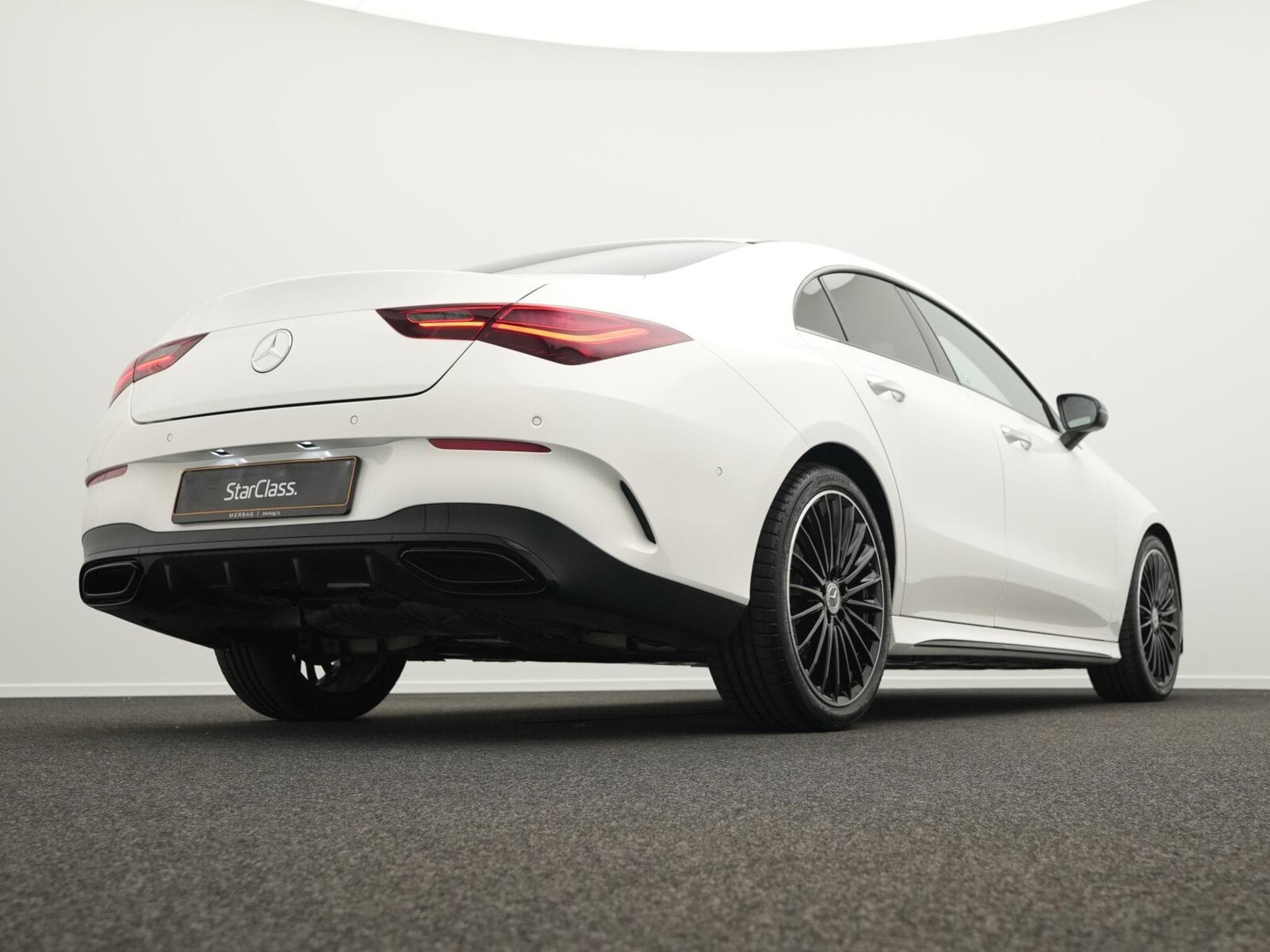 Mercedes CLA 200 AMG-Line Cpe Multi+Kamera+Night+Keyless (2025) - Photo 9