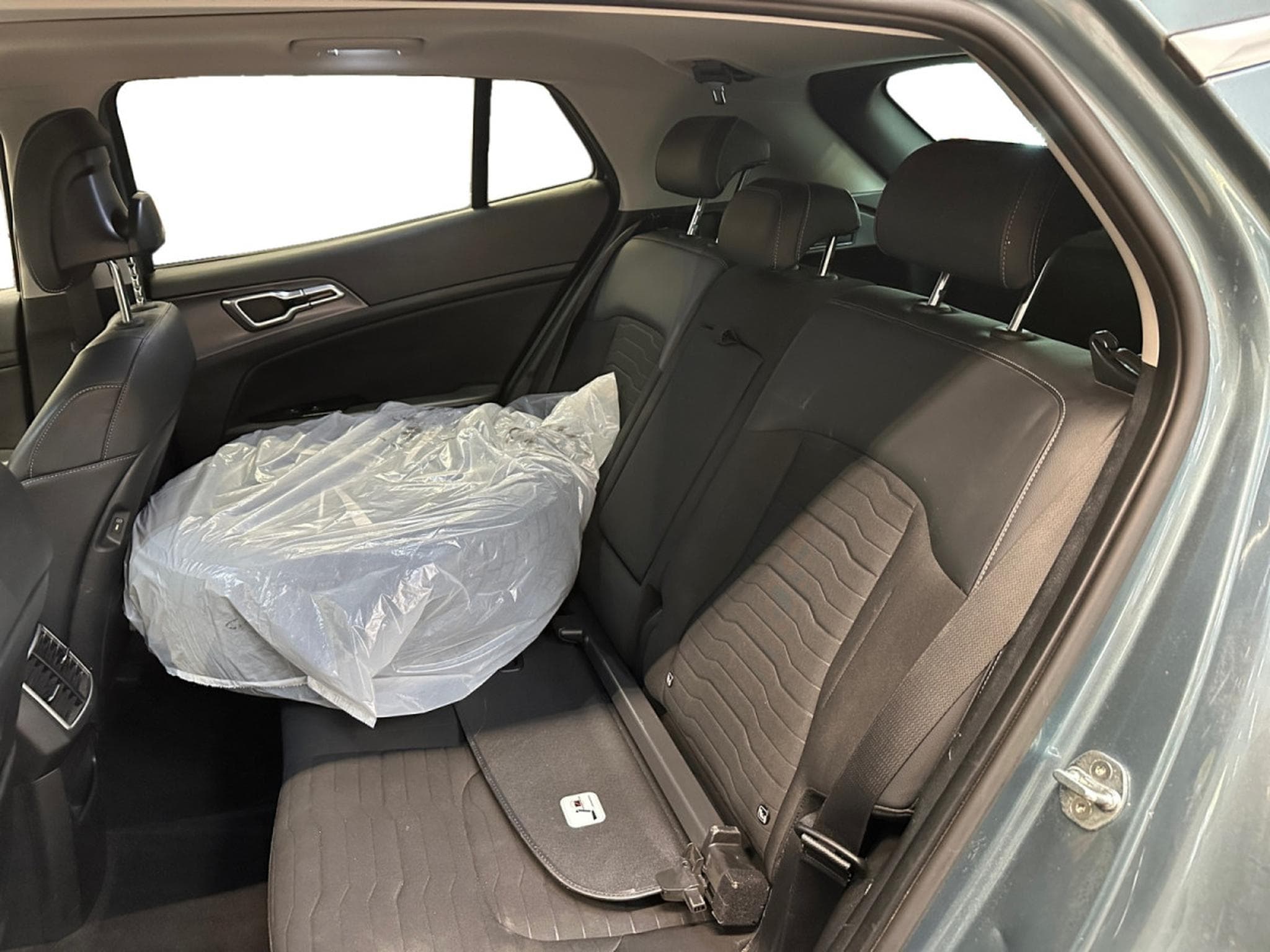Kia Sportage 1.6 T-GDi AWD MHEV Pace DCT (2022) - Photo 8