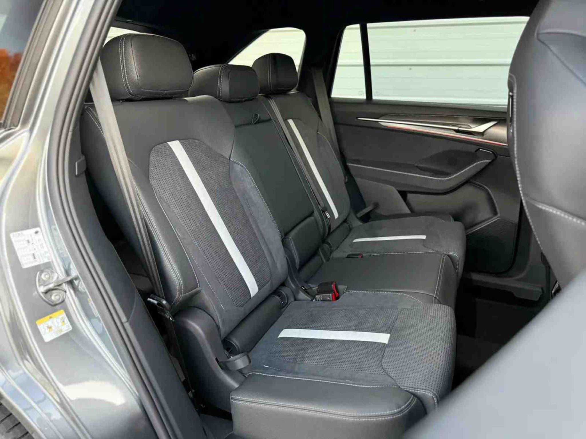 Skoda Kodiaq 2.0 TSi DSG 204 4x4 Sportline (2025) - Photo 18
