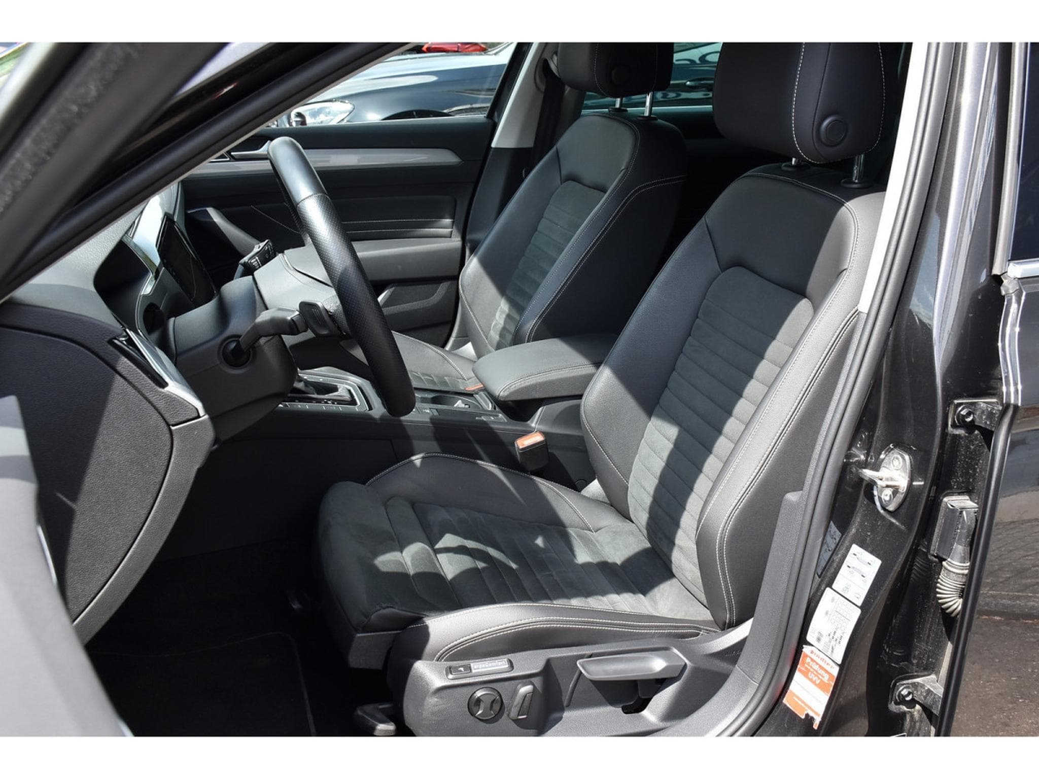 VW Passat GTE 1.4 eHybrid DSG ACC TRAVEL GPS PRO CAM PARK ATT RMQ (2021) - Photo 5