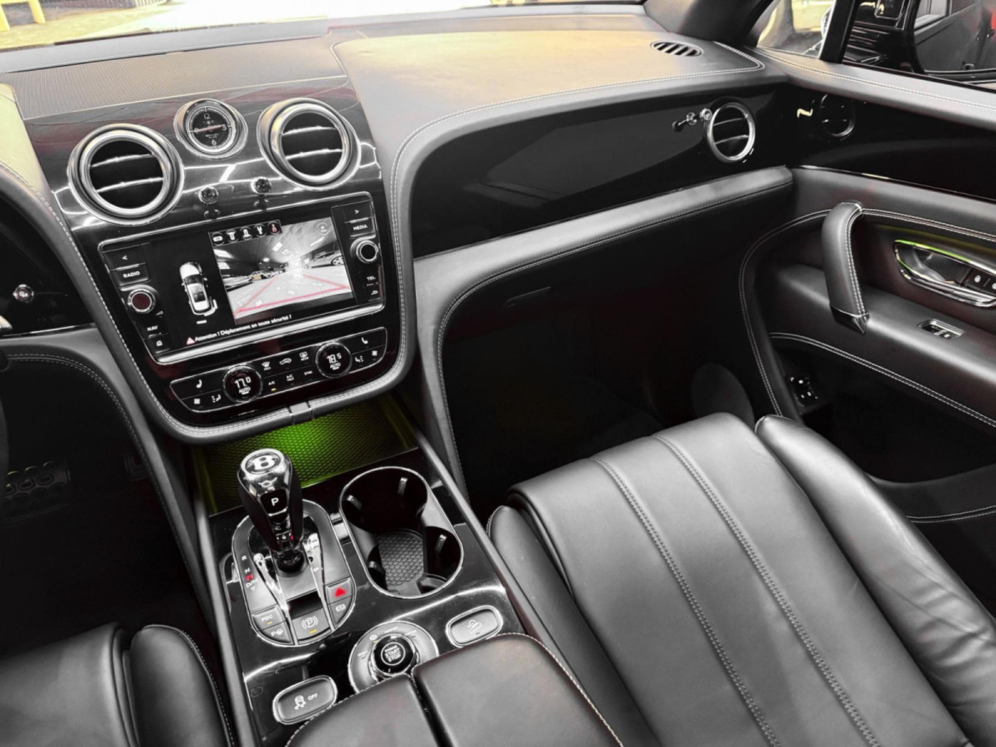 Bentley Bentayga 4.0 V8 / 1ST HAND / FULL SERVICE (2018) - Photo 12