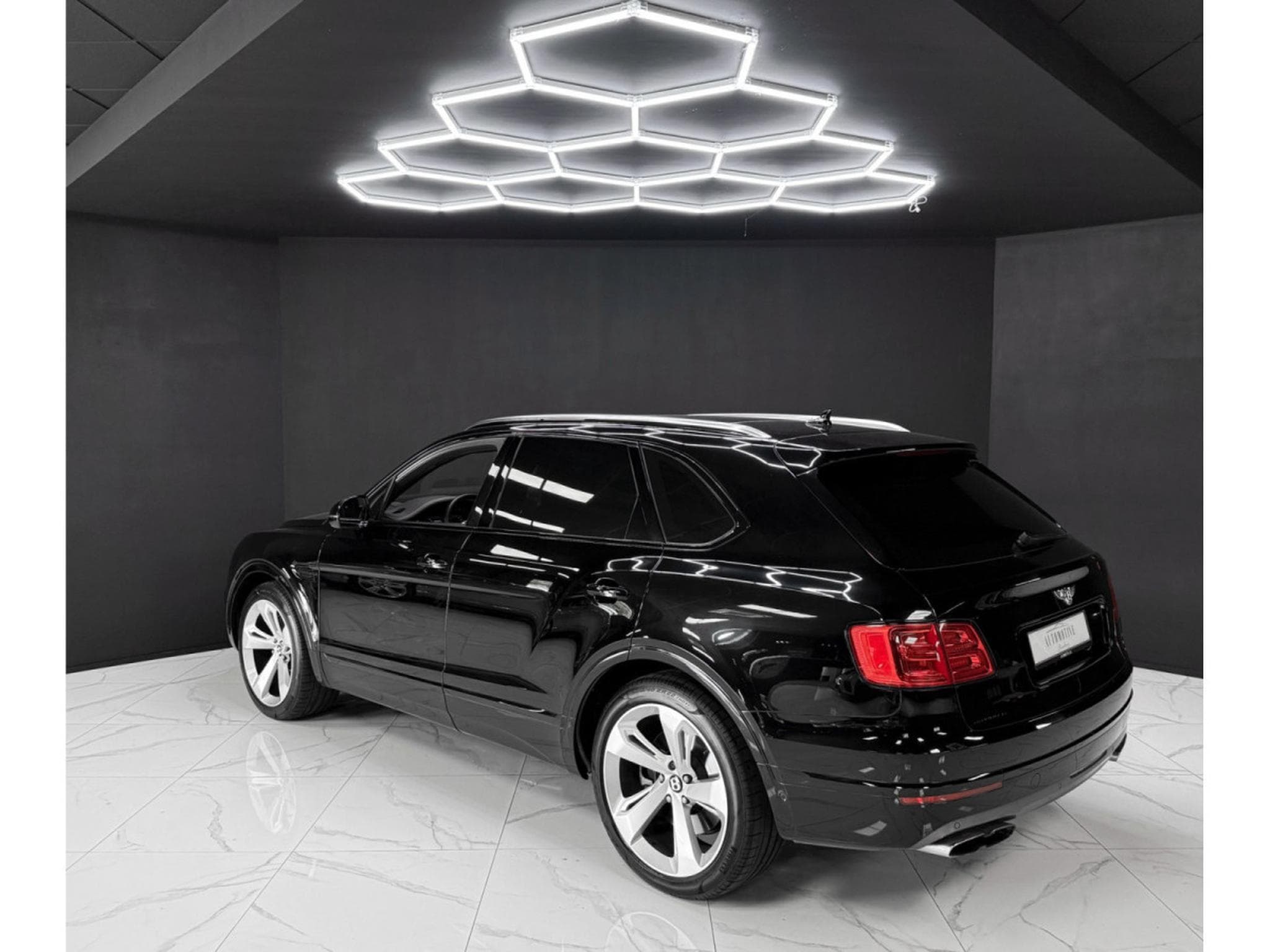 Bentley Bentayga 4.0 V8 / 1ST HAND / FULL SERVICE (2018) - Photo 3