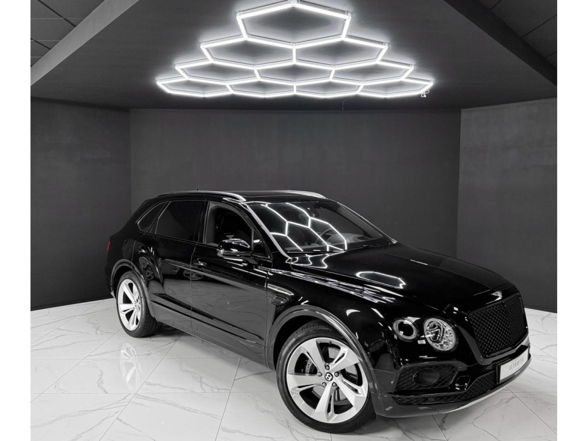Bentley Bentayga 4.0 V8 / 1ST HAND / FULL SERVICE (2018) - Photo 7