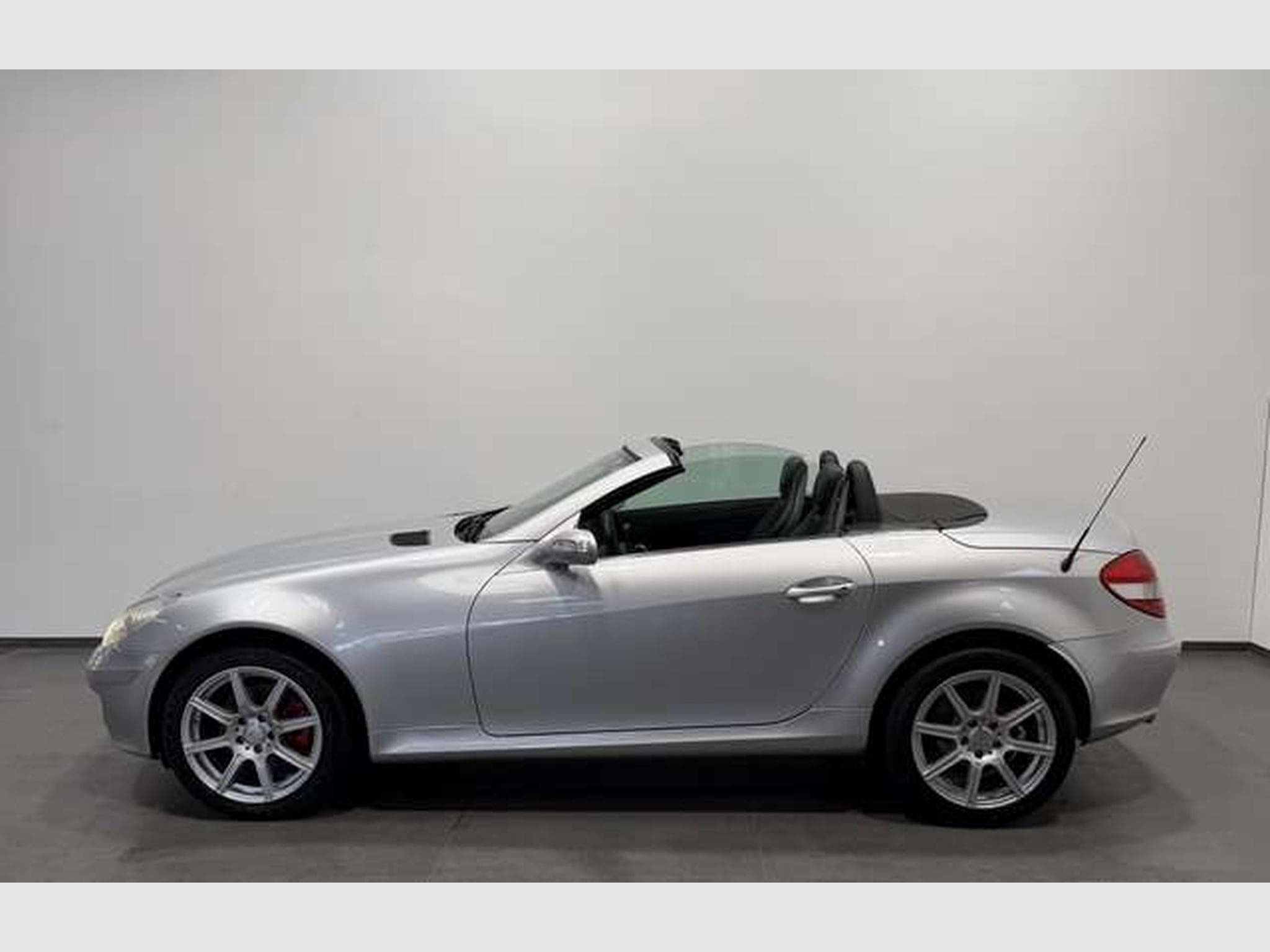 Mercedes SLK 280 Roadster *Leder *H&K *Airscarf * (2005) - Photo 3