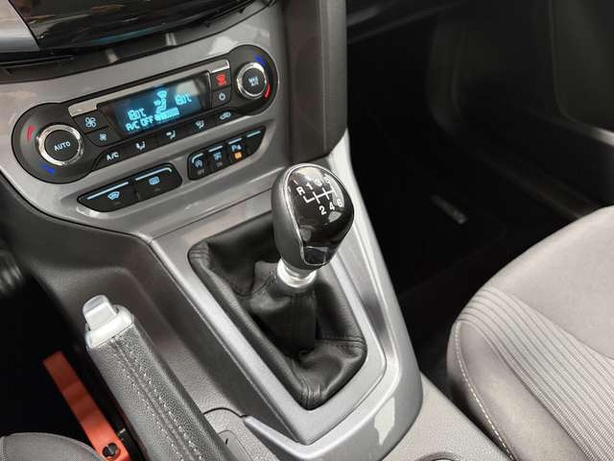 Ford Focus Titanium *1.Hand *AHK*City-Paket*Tempomat (2014) - Photo 12