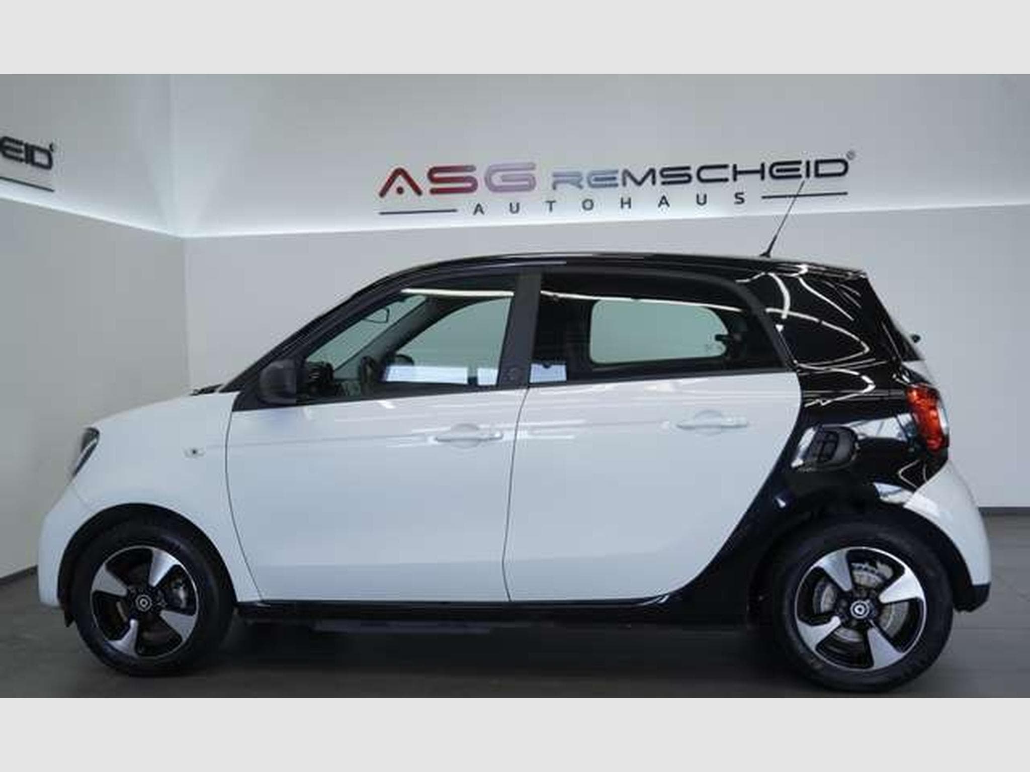 smart forFour EQ passion *1.Hand *SHZ *Tempomat *Klima (2020) - Photo 30