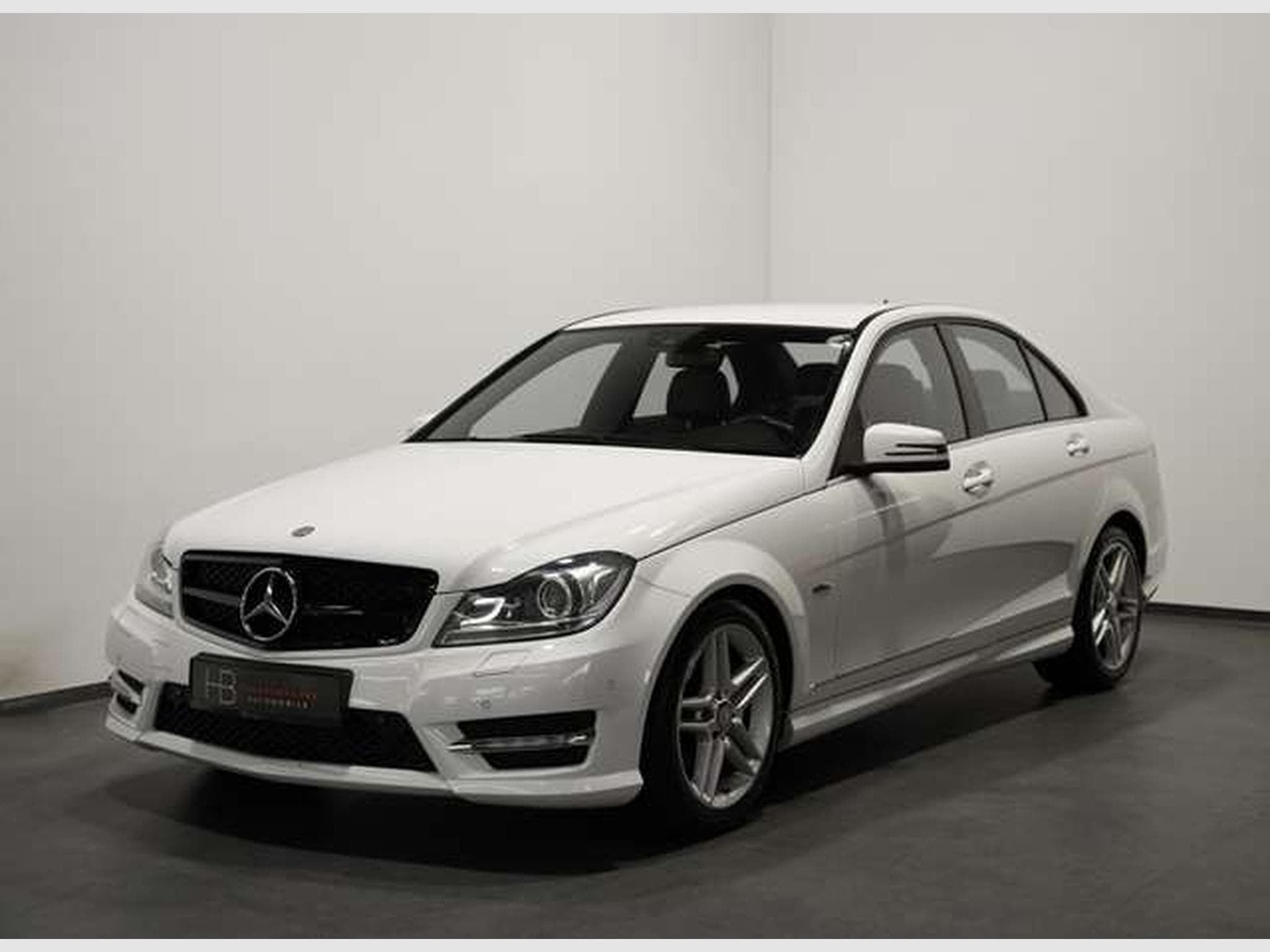 Mercedes C 200 CGI BlueEfficiency AMG Line *Bi-Xenon *SHZ (2011) - Photo 1