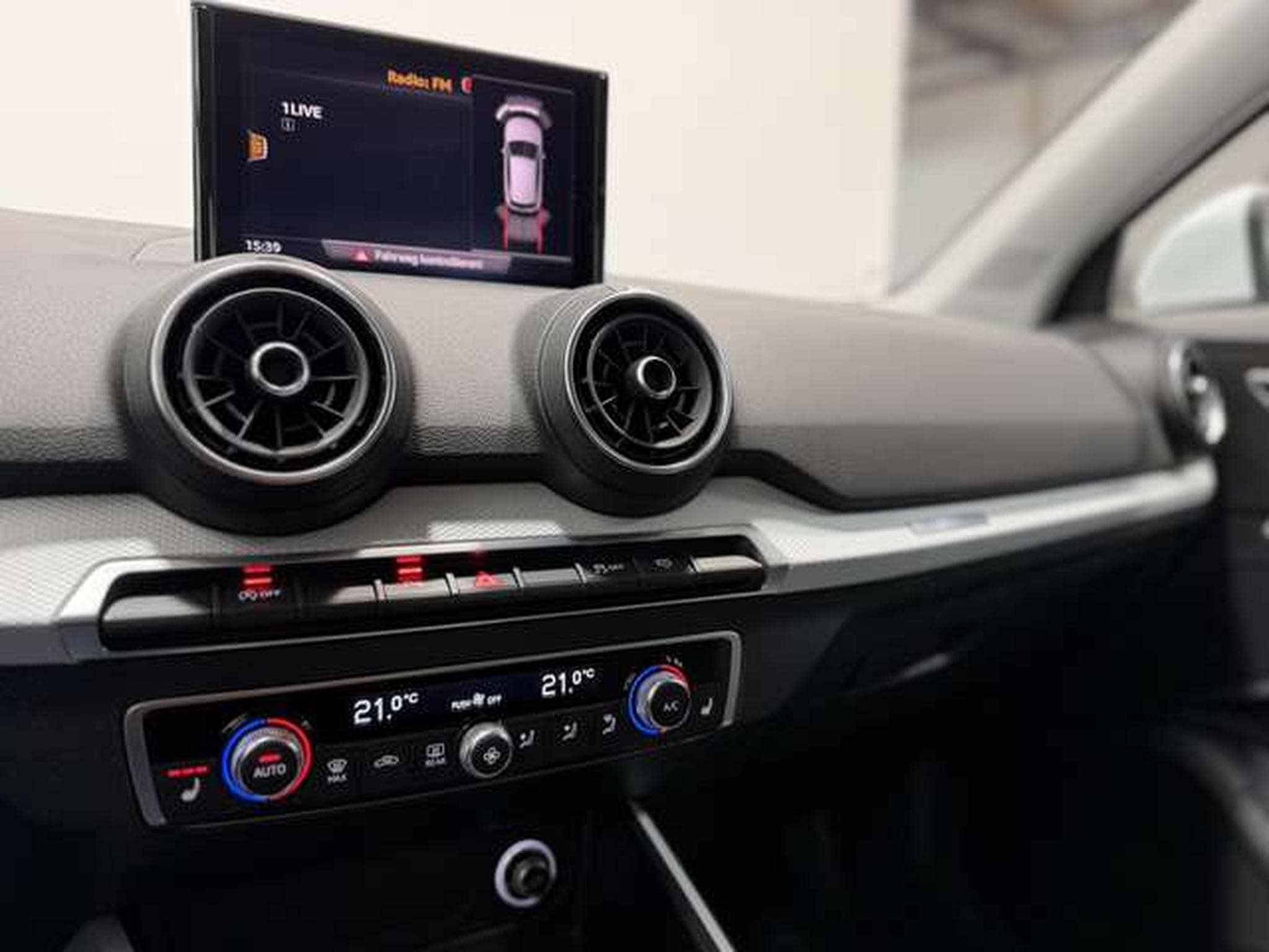 Audi Q2 S-tronic *2.Hand *PDC *Sitzheizung *Tempomat (2017) - Photo 14