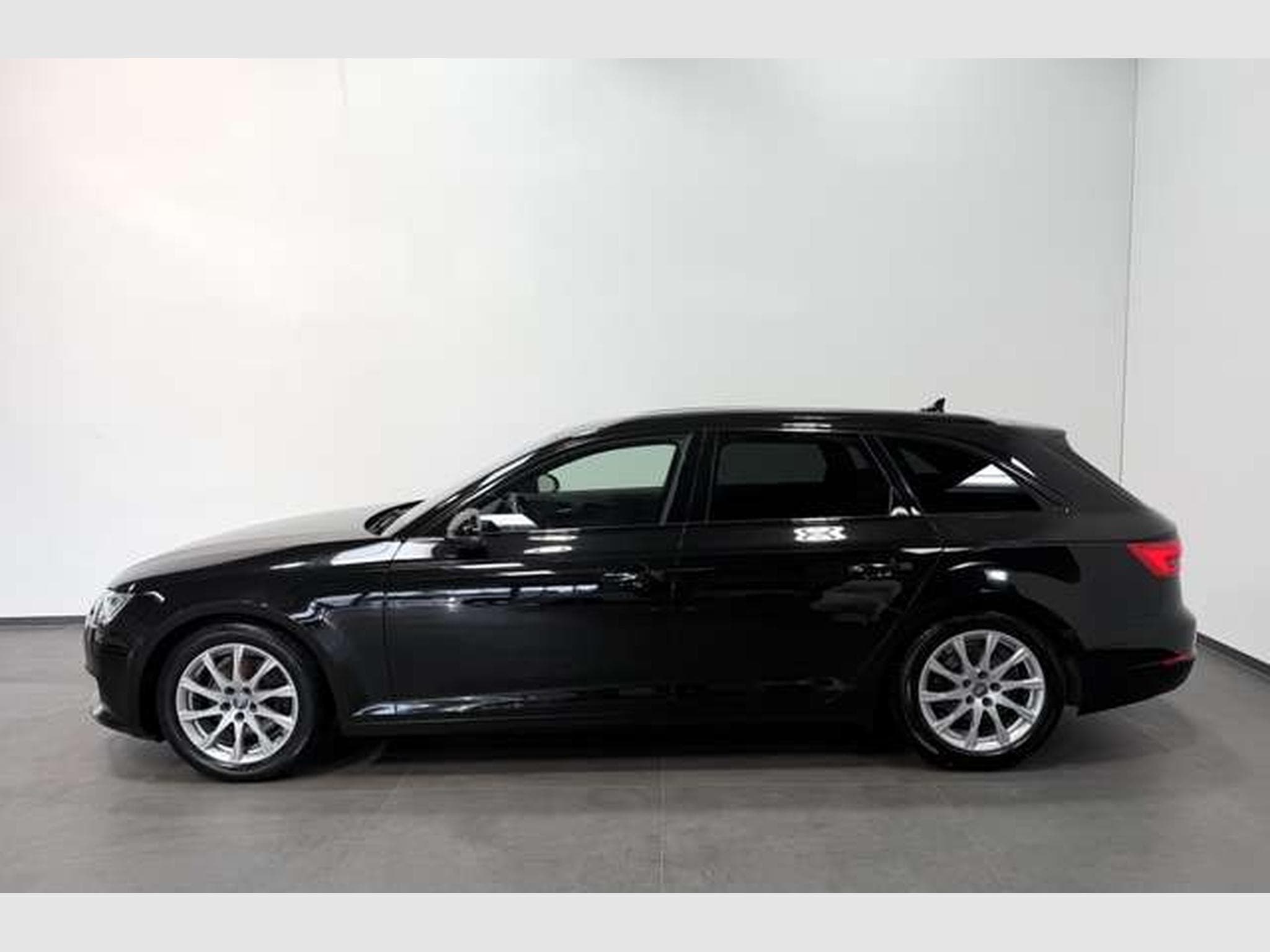 Audi A4 2.0 TDI Avant S-Tr. * LED *Soundsystem * (2017) - Photo 3