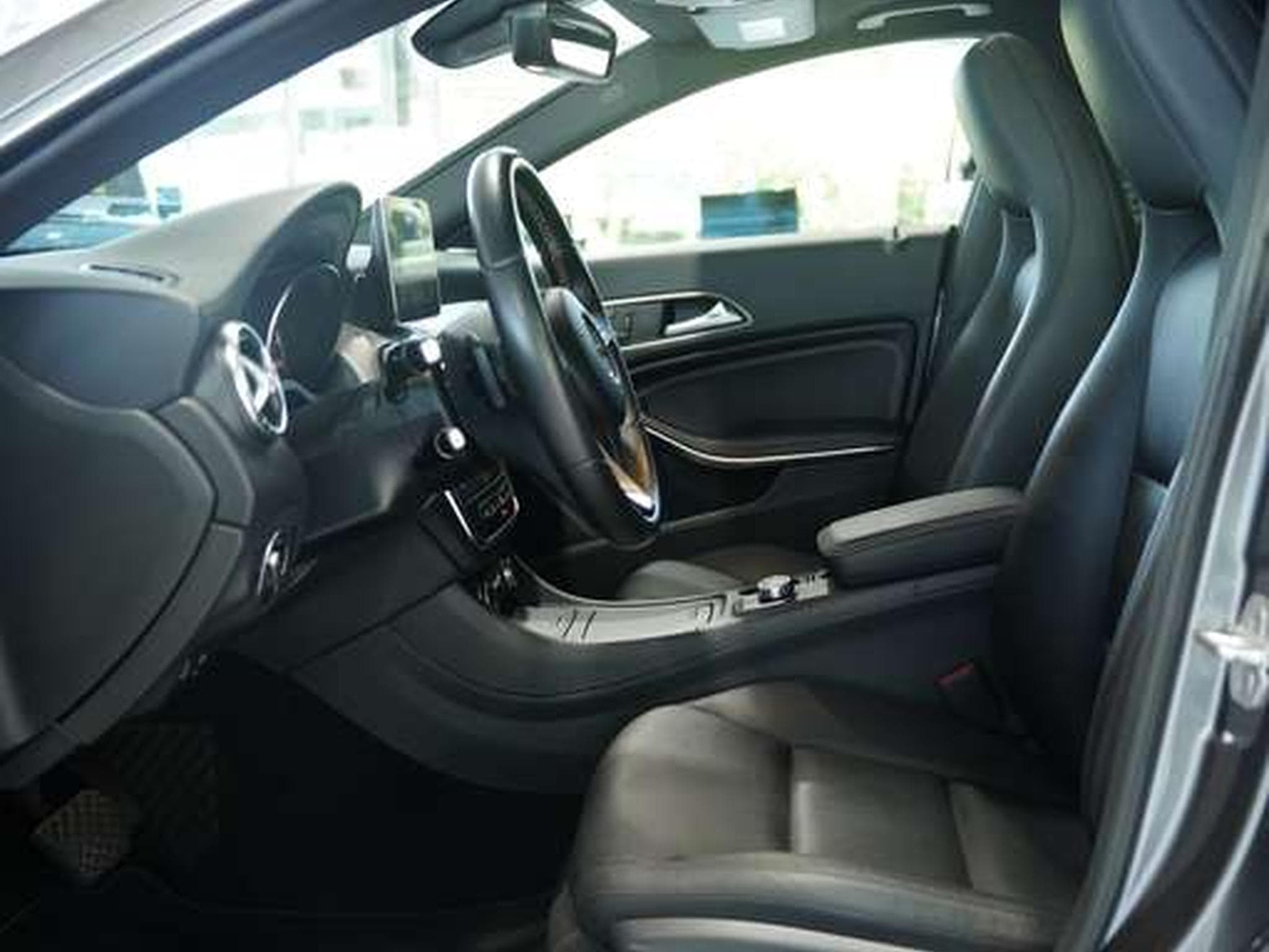 Mercedes CLA 200 2.H *Pano *H&K*Memory*ACC (2015) - Photo 26