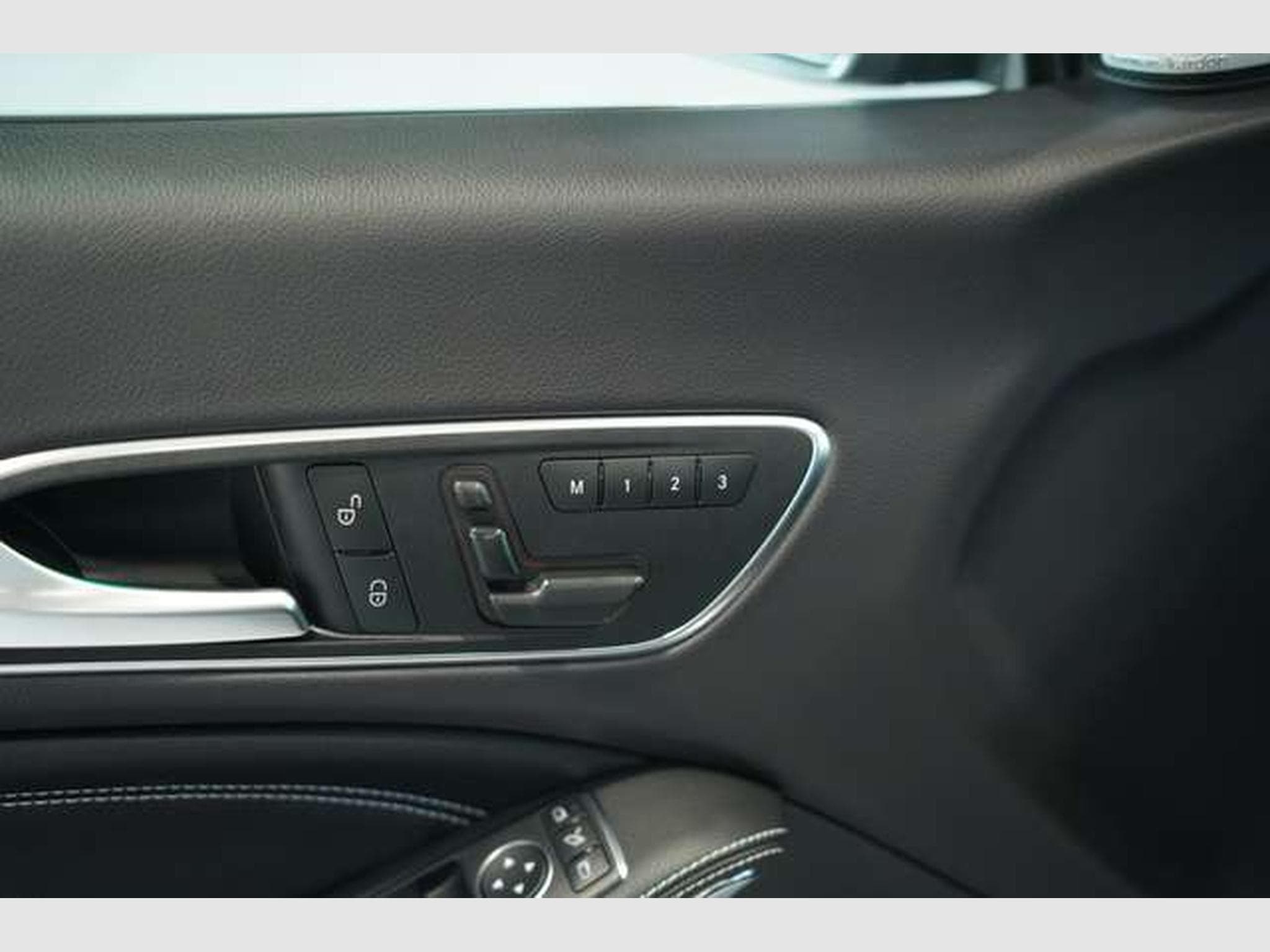Mercedes CLA 200 2.H *Pano *H&K*Memory*ACC (2015) - Photo 28