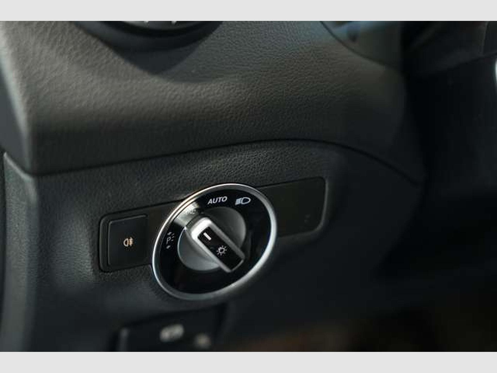 Mercedes CLA 200 2.H *Pano *H&K*Memory*ACC (2015) - Photo 31