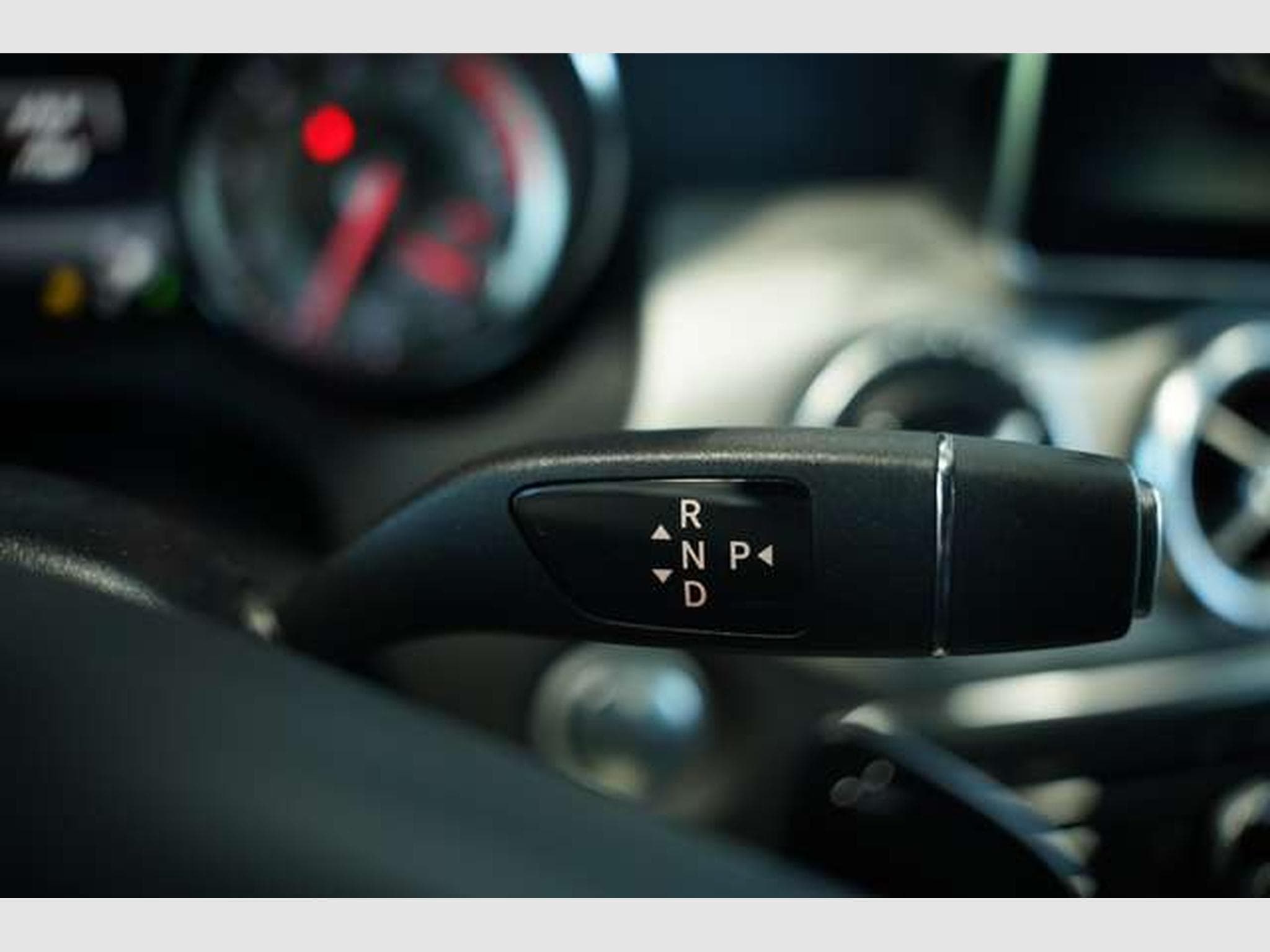 Mercedes CLA 200 2.H *Pano *H&K*Memory*ACC (2015) - Photo 40
