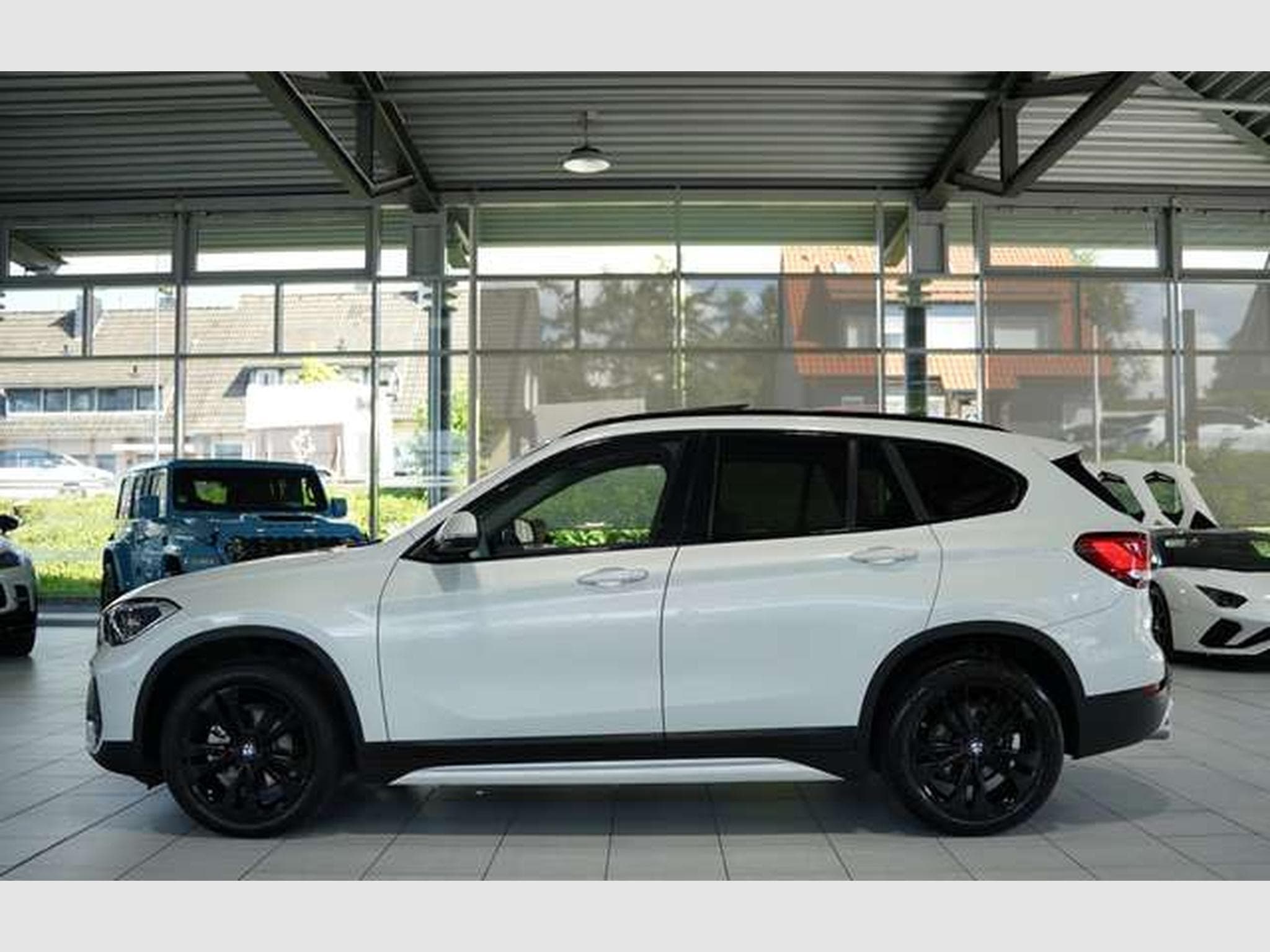 BMW X1 sDrive 18 i Sport Line 1.H *18 *Pano *Memory (2021) - Photo 11
