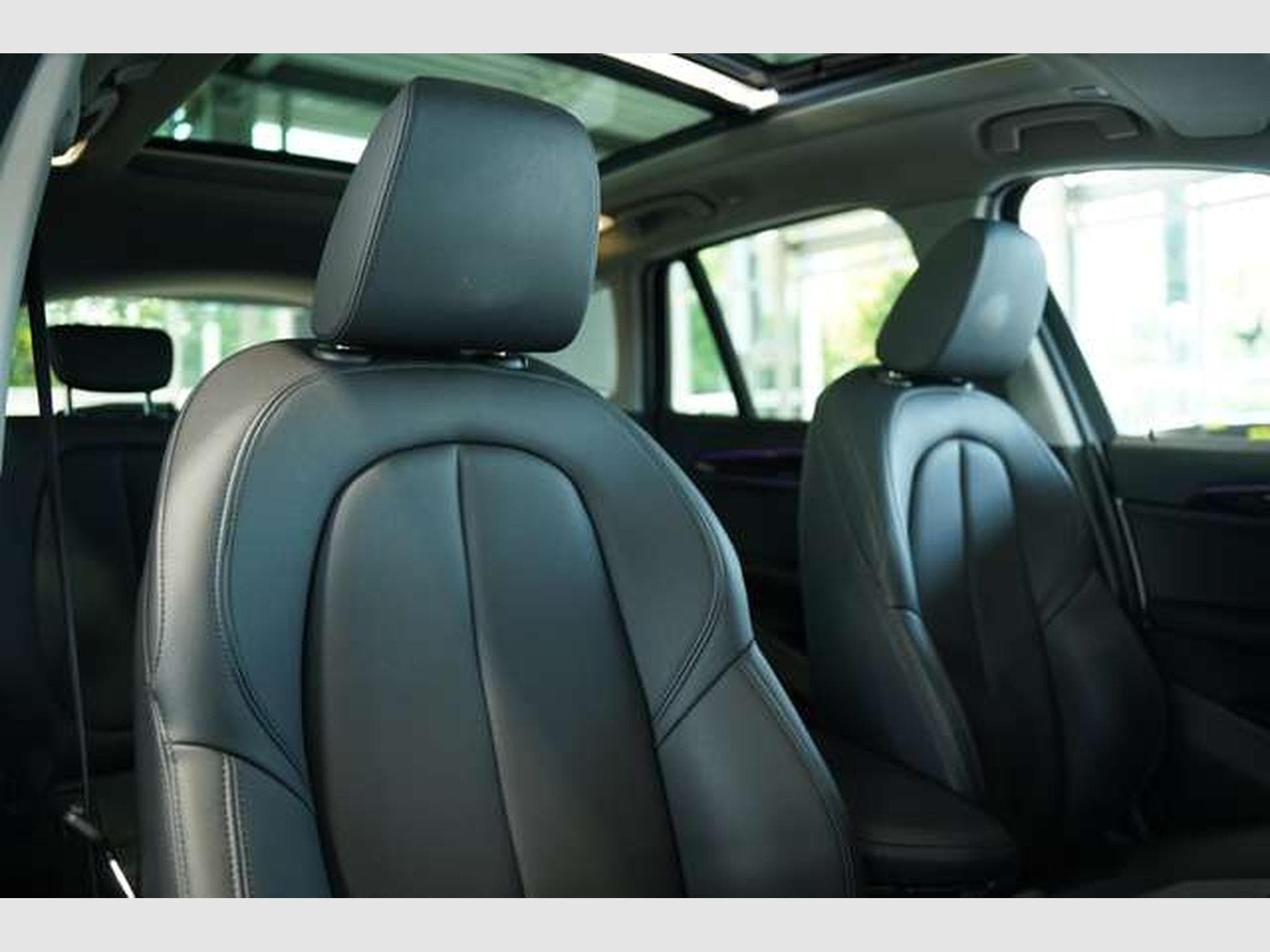 BMW X1 sDrive 18 i Sport Line 1.H *18 *Pano *Memory (2021) - Photo 16