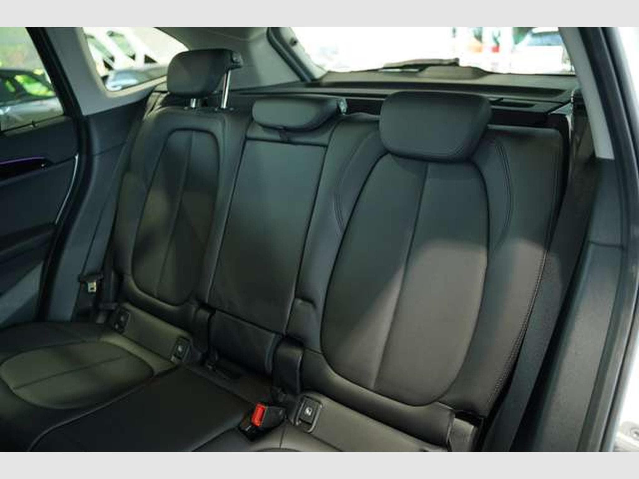 BMW X1 sDrive 18 i Sport Line 1.H *18 *Pano *Memory (2021) - Photo 20