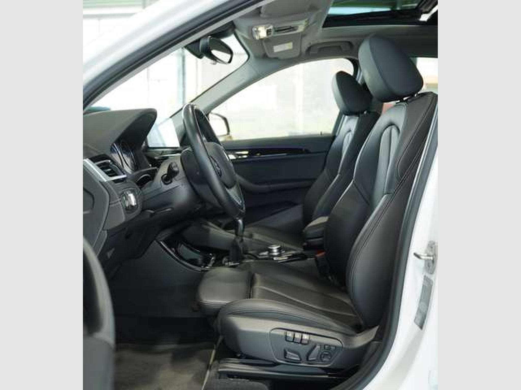 BMW X1 sDrive 18 i Sport Line 1.H *18 *Pano *Memory (2021) - Photo 21