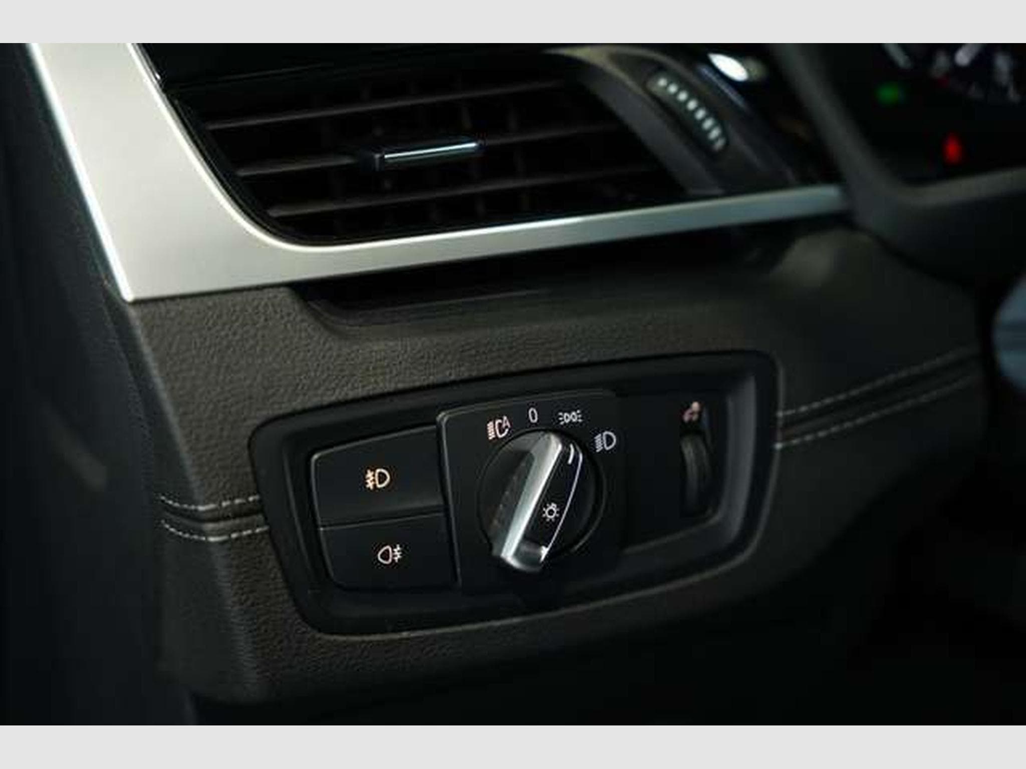 BMW X1 sDrive 18 i Sport Line 1.H *18 *Pano *Memory (2021) - Photo 24