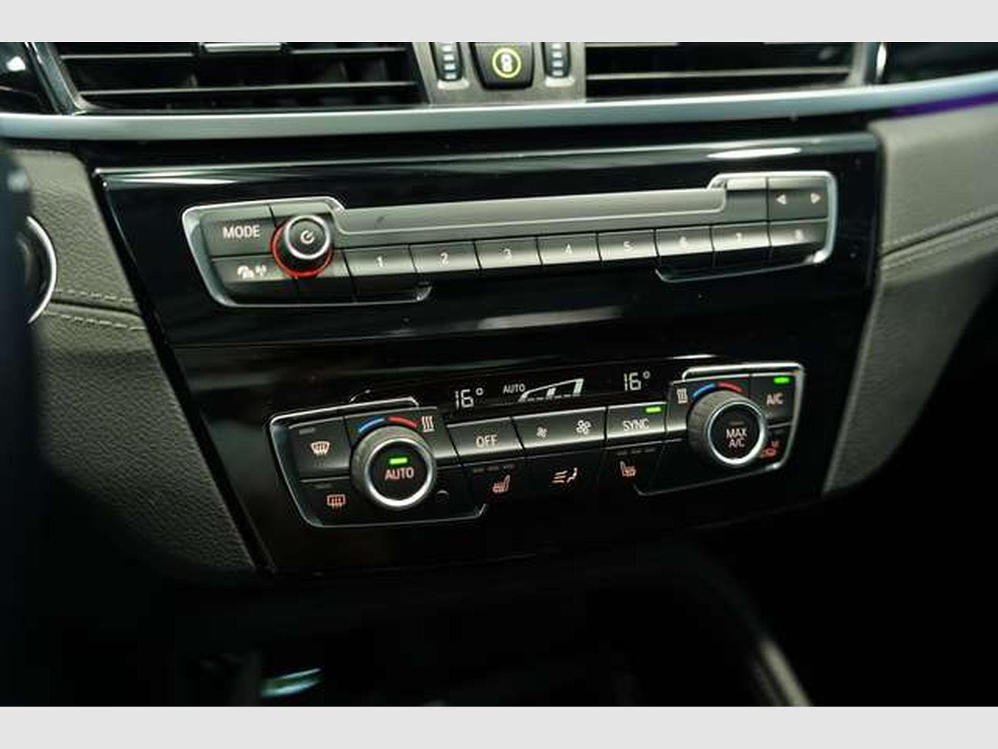 BMW X1 sDrive 18 i Sport Line 1.H *18 *Pano *Memory (2021) - Photo 31