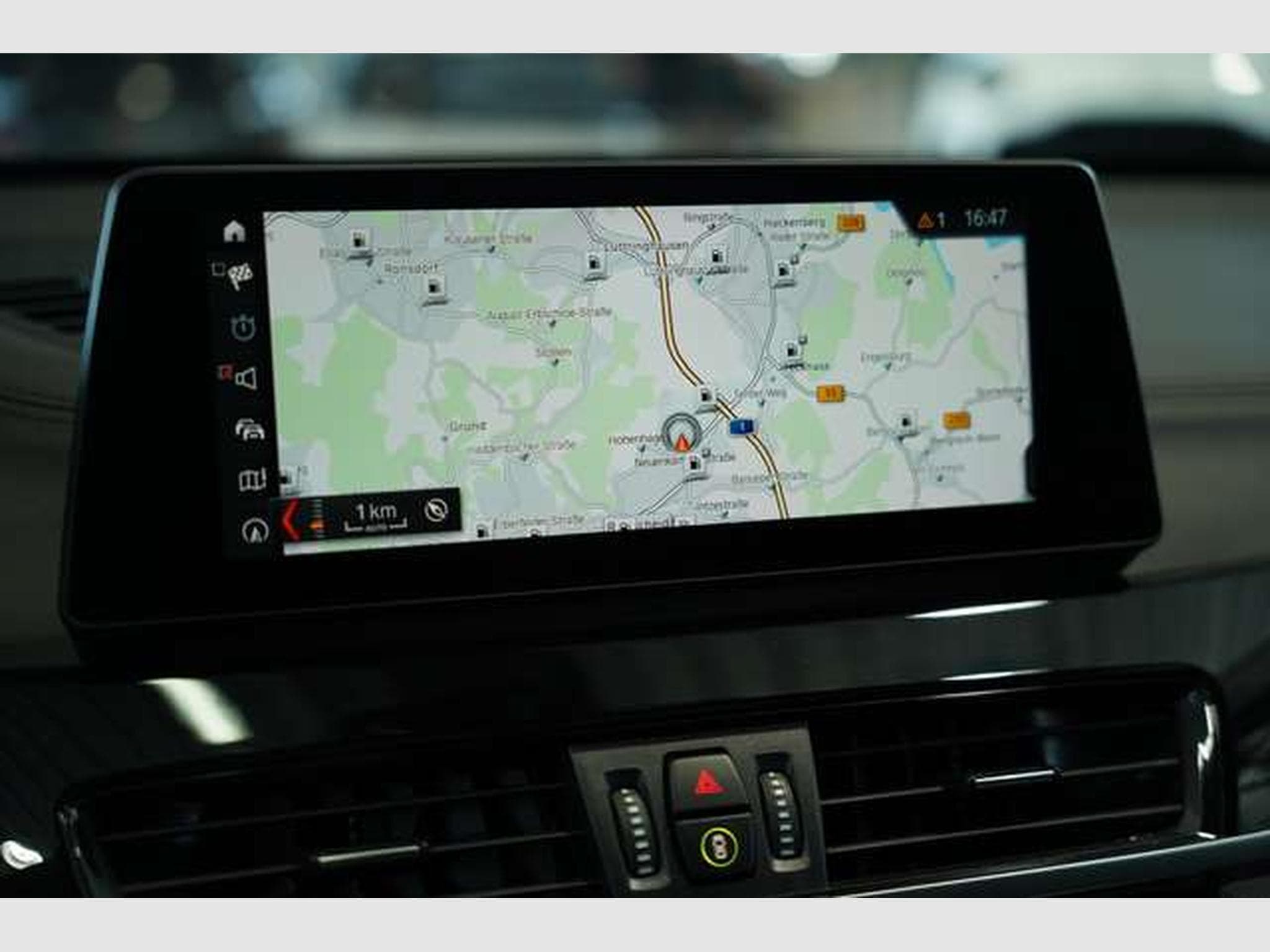 BMW X1 sDrive 18 i Sport Line 1.H *18 *Pano *Memory (2021) - Photo 32