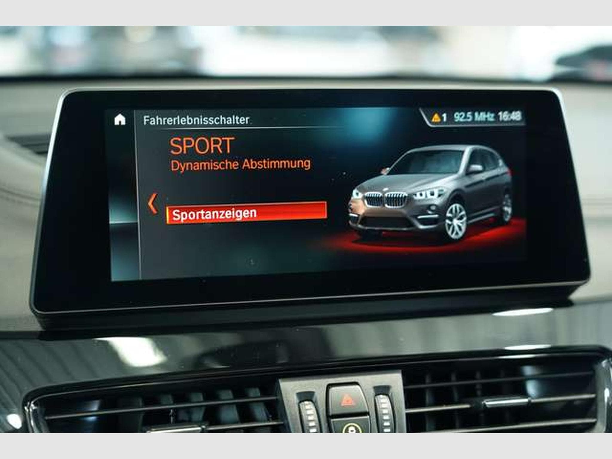 BMW X1 sDrive 18 i Sport Line 1.H *18 *Pano *Memory (2021) - Photo 35