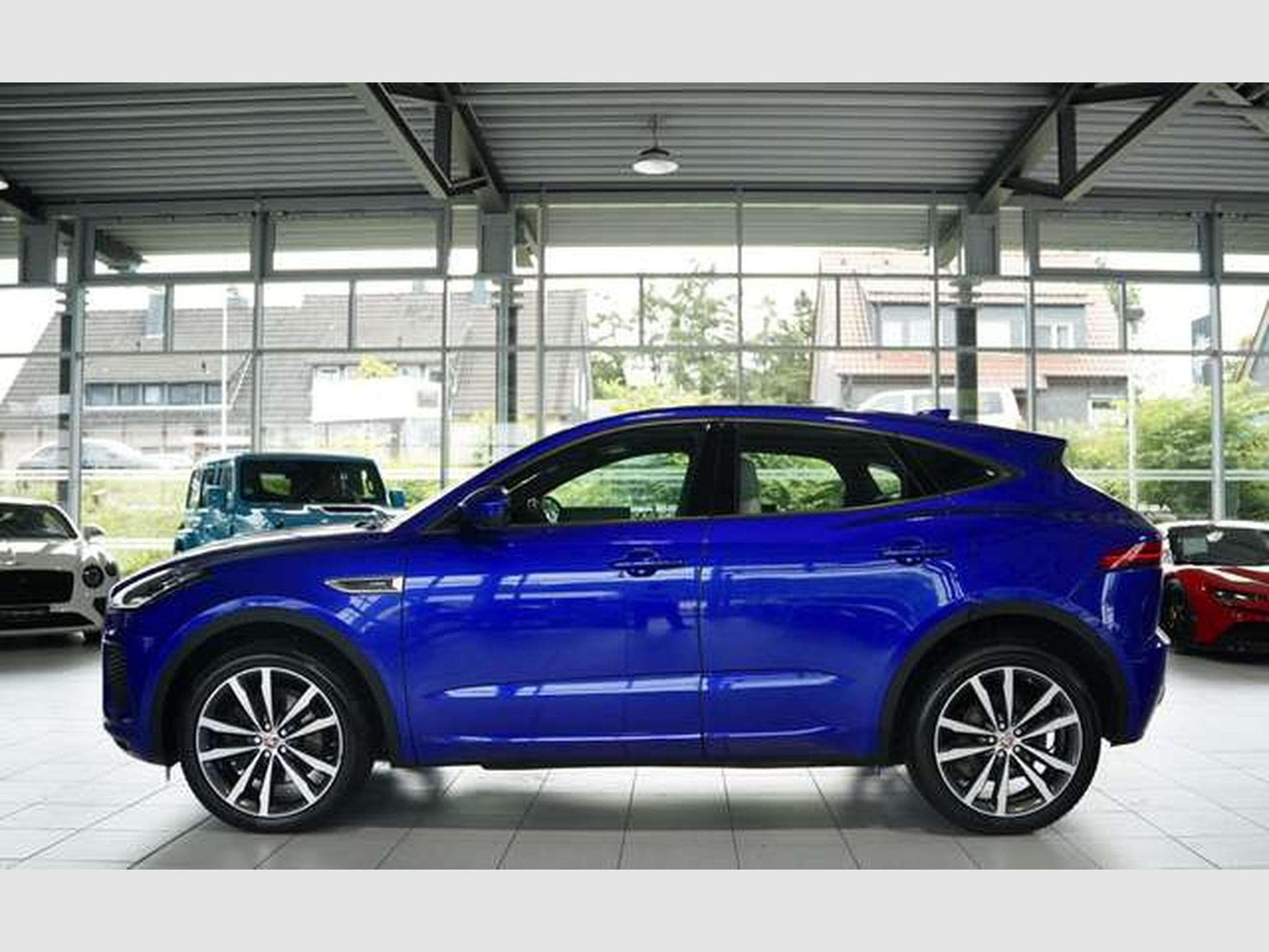 Jaguar E-Pace R-Dynamic HSE AWD *2. HD *Pano *H-UP *Memory (2018) - Photo 12