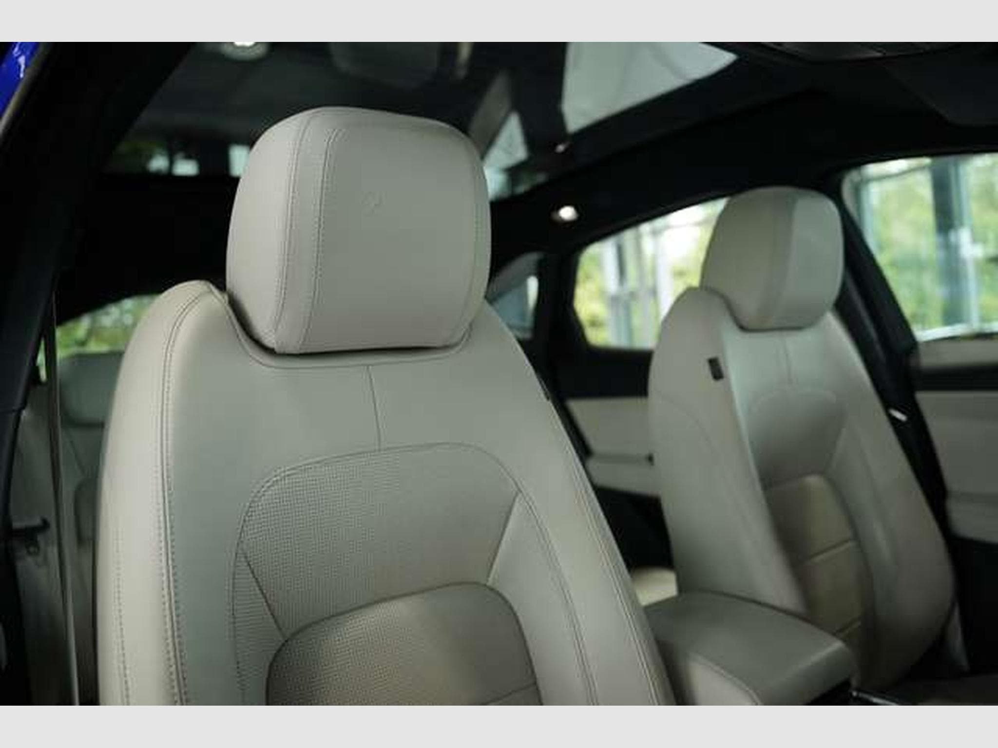 Jaguar E-Pace R-Dynamic HSE AWD *2. HD *Pano *H-UP *Memory (2018) - Photo 19