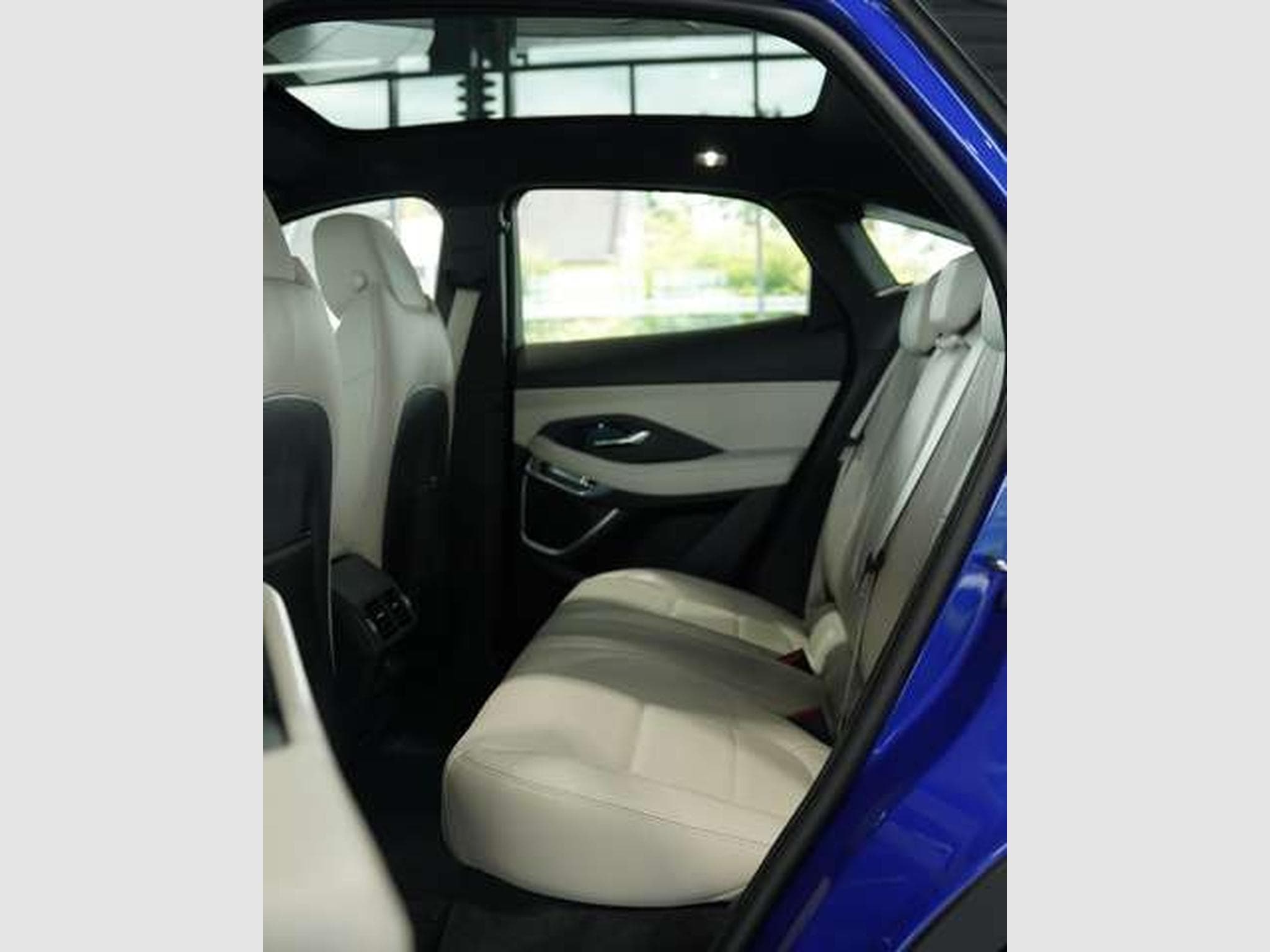 Jaguar E-Pace R-Dynamic HSE AWD *2. HD *Pano *H-UP *Memory (2018) - Photo 25