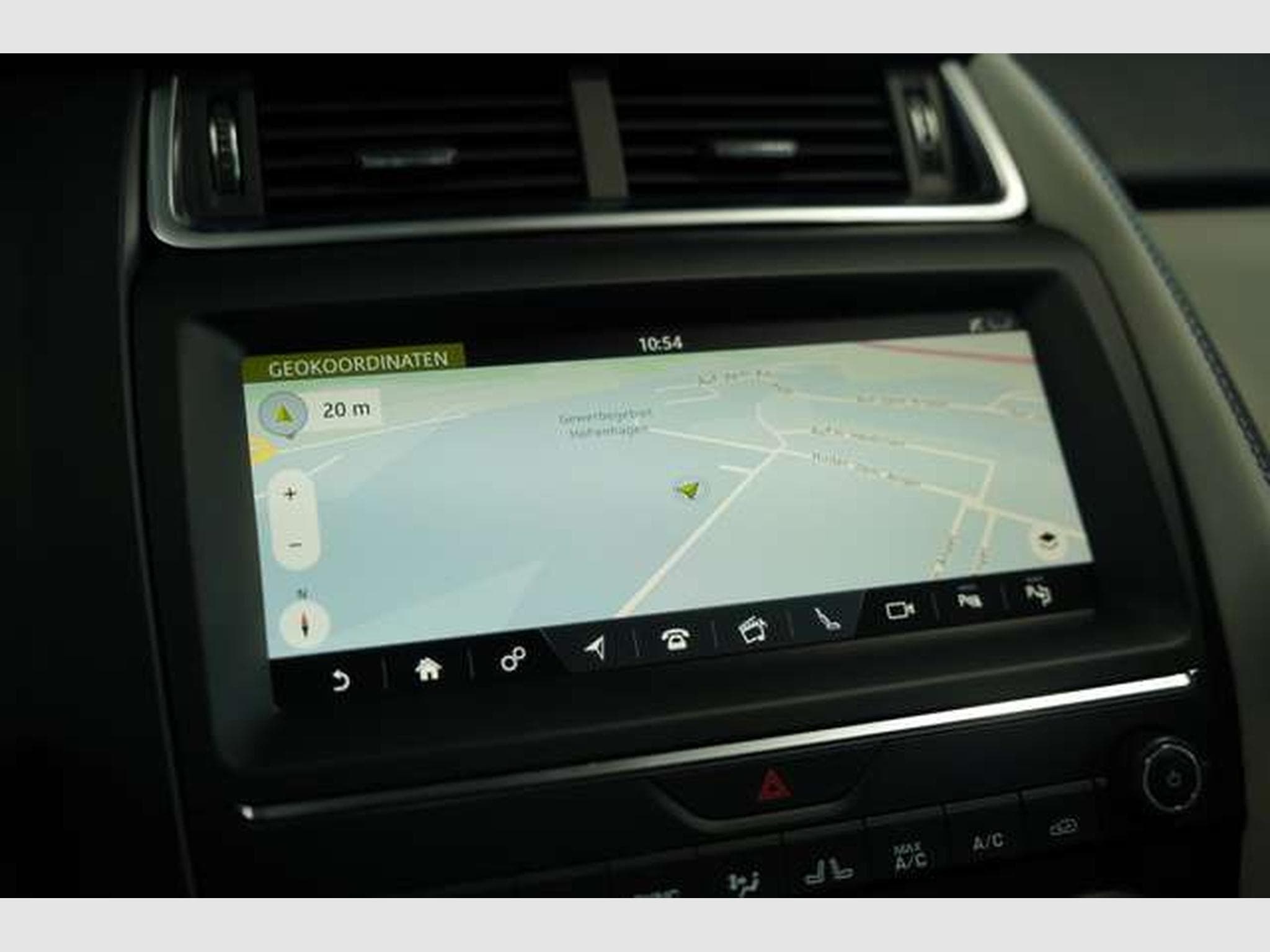 Jaguar E-Pace R-Dynamic HSE AWD *2. HD *Pano *H-UP *Memory (2018) - Photo 35