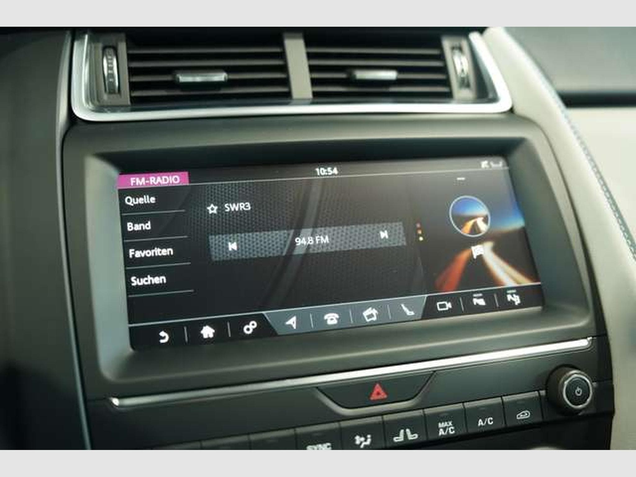 Jaguar E-Pace R-Dynamic HSE AWD *2. HD *Pano *H-UP *Memory (2018) - Photo 36