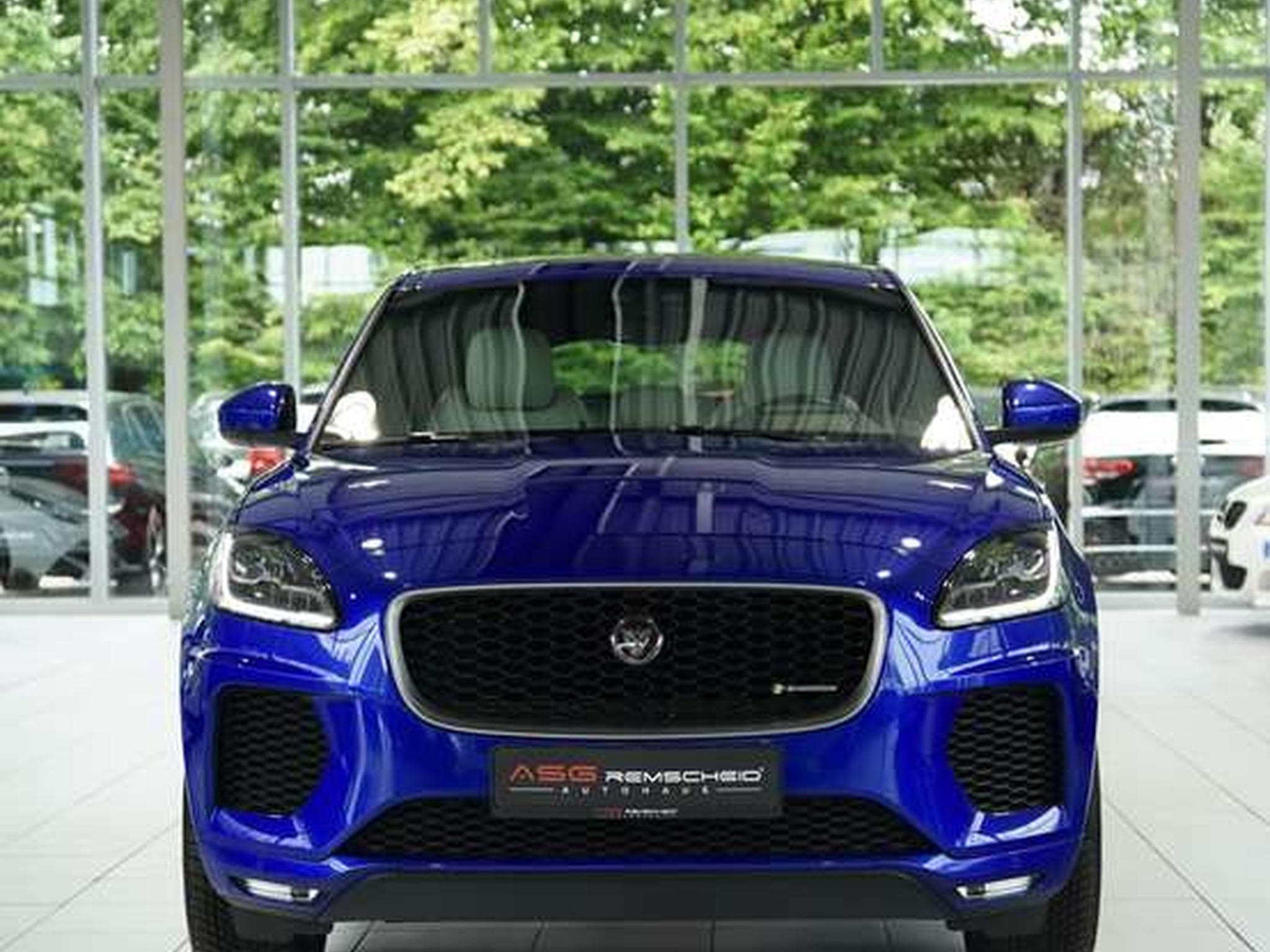 Jaguar E-Pace R-Dynamic HSE AWD *2. HD *Pano *H-UP *Memory (2018) - Photo 4