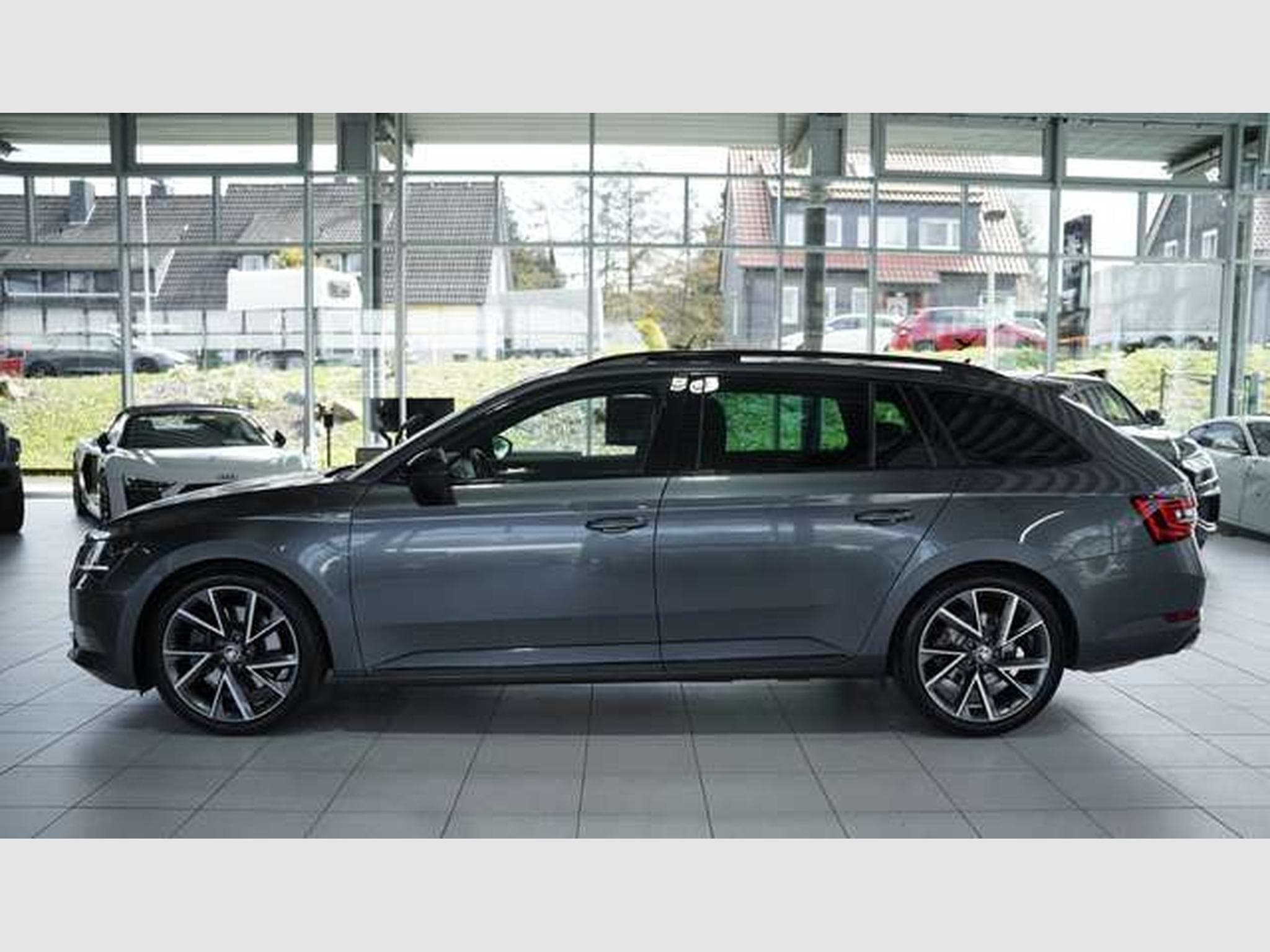 Skoda Superb Sportline 4x4 1.H *Pano *Canton *Memory (2017) - Photo 12