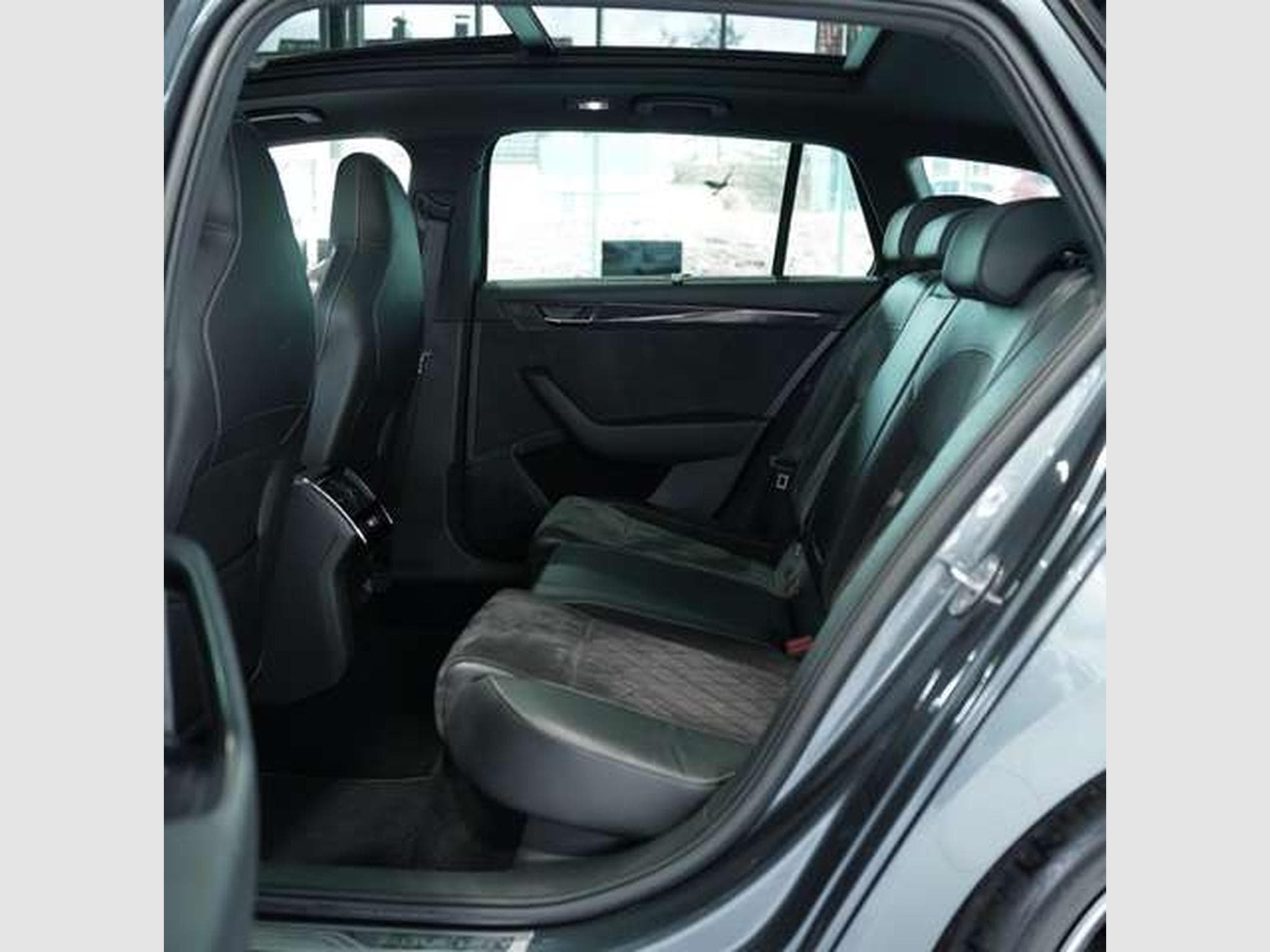Skoda Superb Sportline 4x4 1.H *Pano *Canton *Memory (2017) - Photo 27