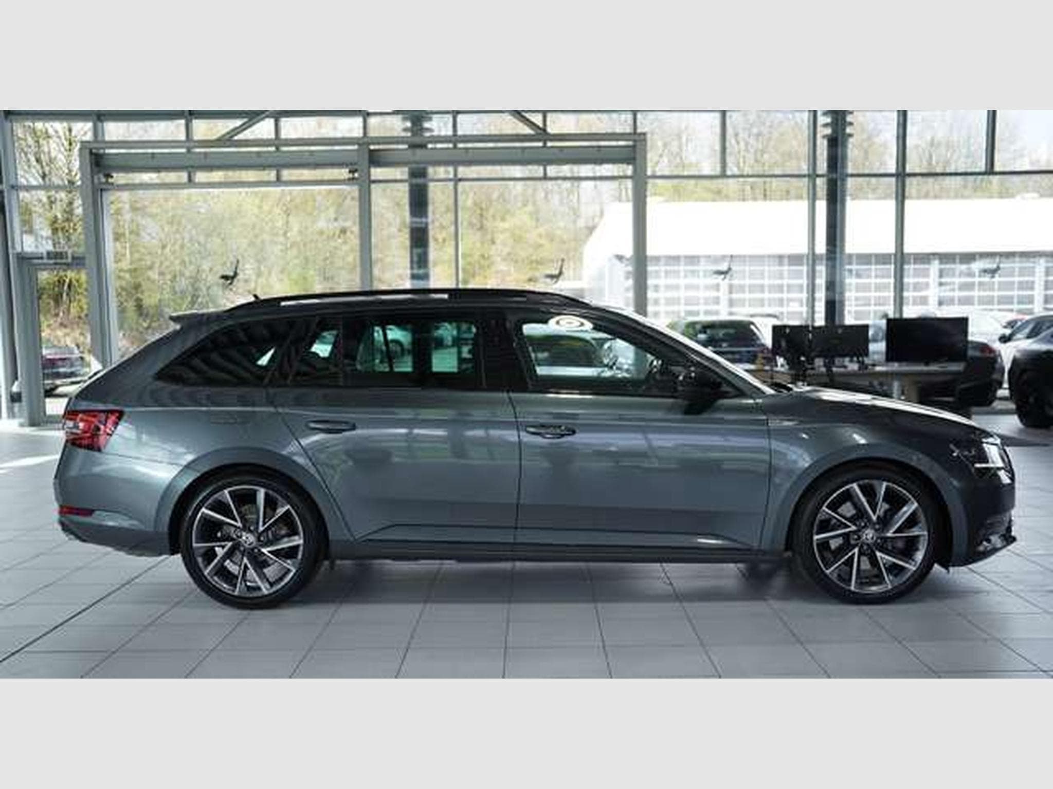 Skoda Superb Sportline 4x4 1.H *Pano *Canton *Memory (2017) - Photo 7