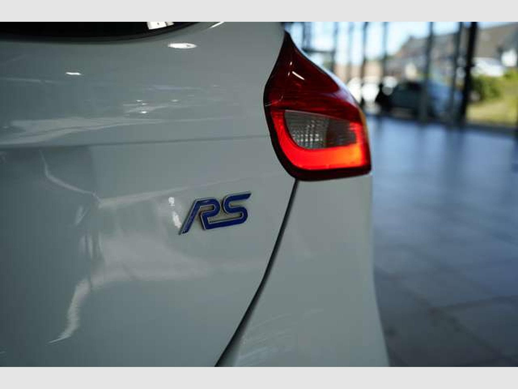 Ford Focus RS *19 Zoll *Recaro*MILLTEK*Navi*Öhlins* (2016) - Photo 14