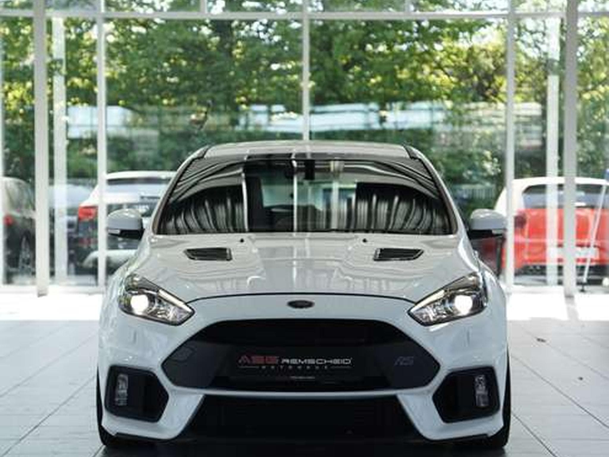 Ford Focus RS *19 Zoll *Recaro*MILLTEK*Navi*Öhlins* (2016) - Photo 4