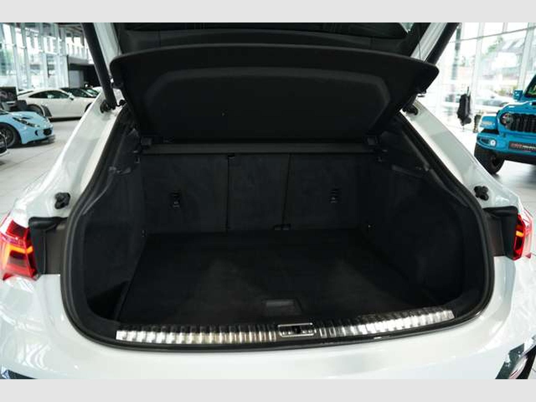 Audi Q3 35 TDI q S Line 1H *GSD *Kamera *Virtual *LED (2020) - Photo 41