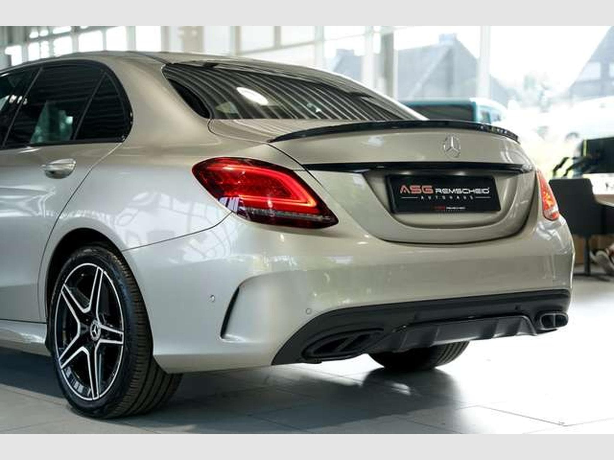 Mercedes C 220 d Limousine AMG Line *2.H *Wide*GSD*Night (2018) - Photo 13