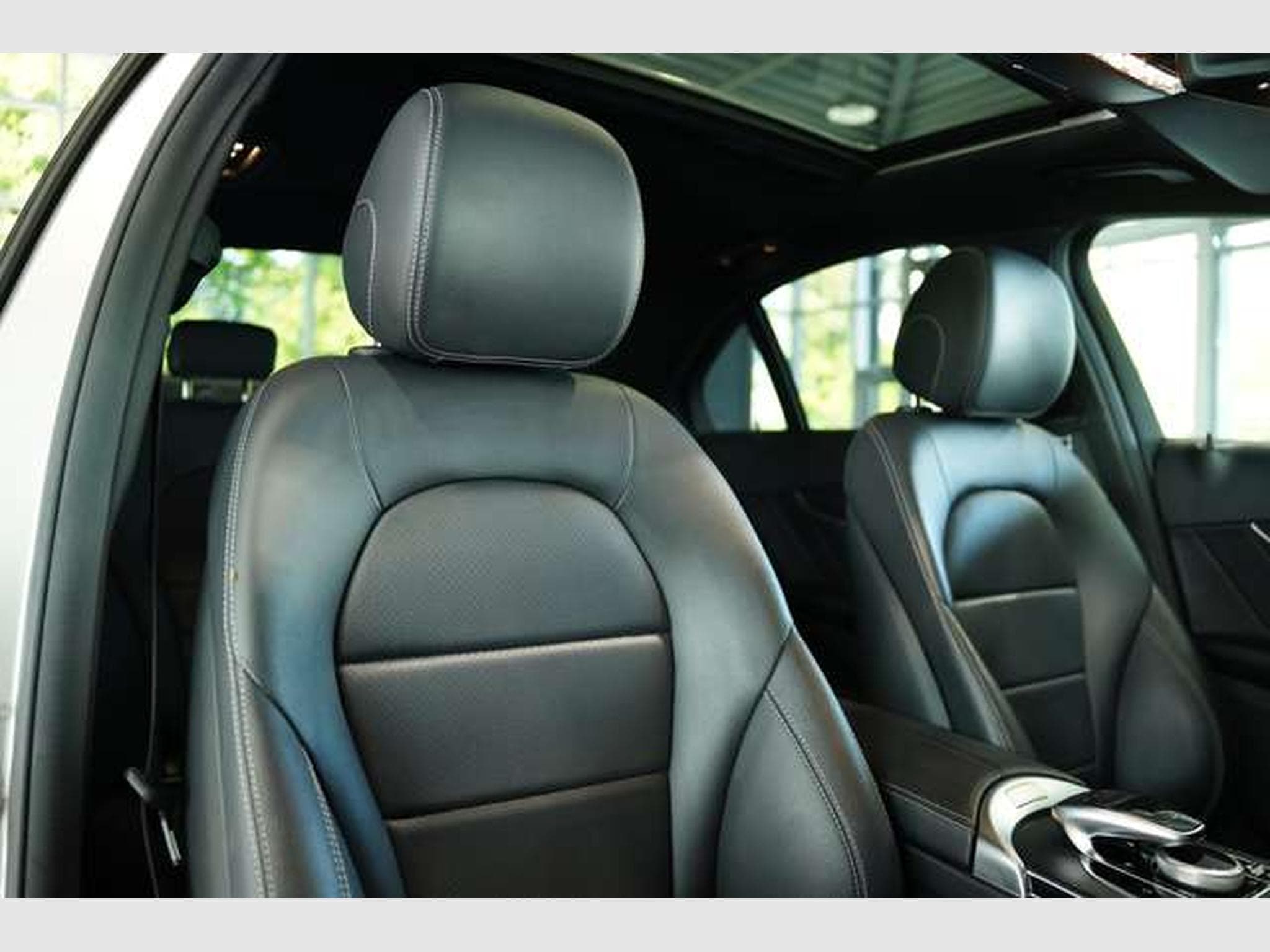 Mercedes C 220 d Limousine AMG Line *2.H *Wide*GSD*Night (2018) - Photo 20