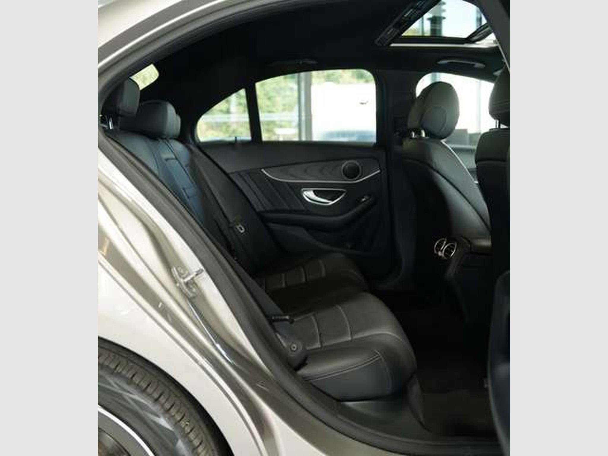 Mercedes C 220 d Limousine AMG Line *2.H *Wide*GSD*Night (2018) - Photo 21