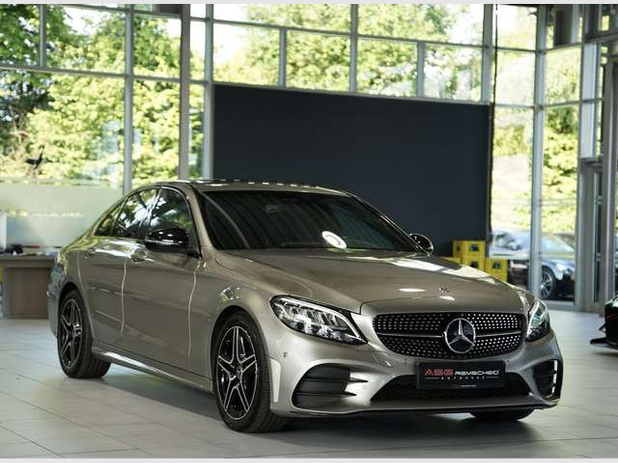 Mercedes C 220 d Limousine AMG Line *2.H *Wide*GSD*Night (2018) - Photo 5