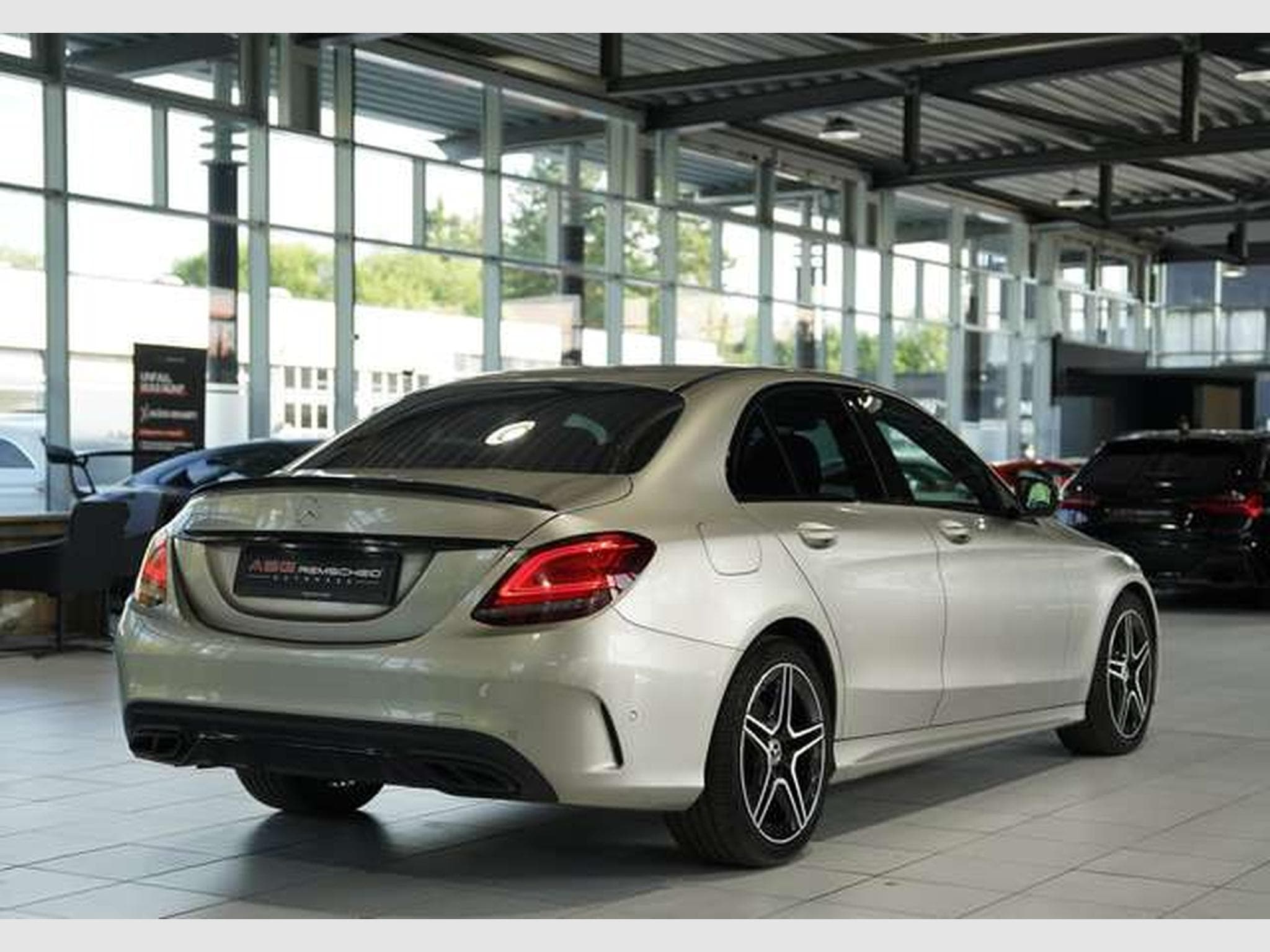 Mercedes C 220 d Limousine AMG Line *2.H *Wide*GSD*Night (2018) - Photo 7