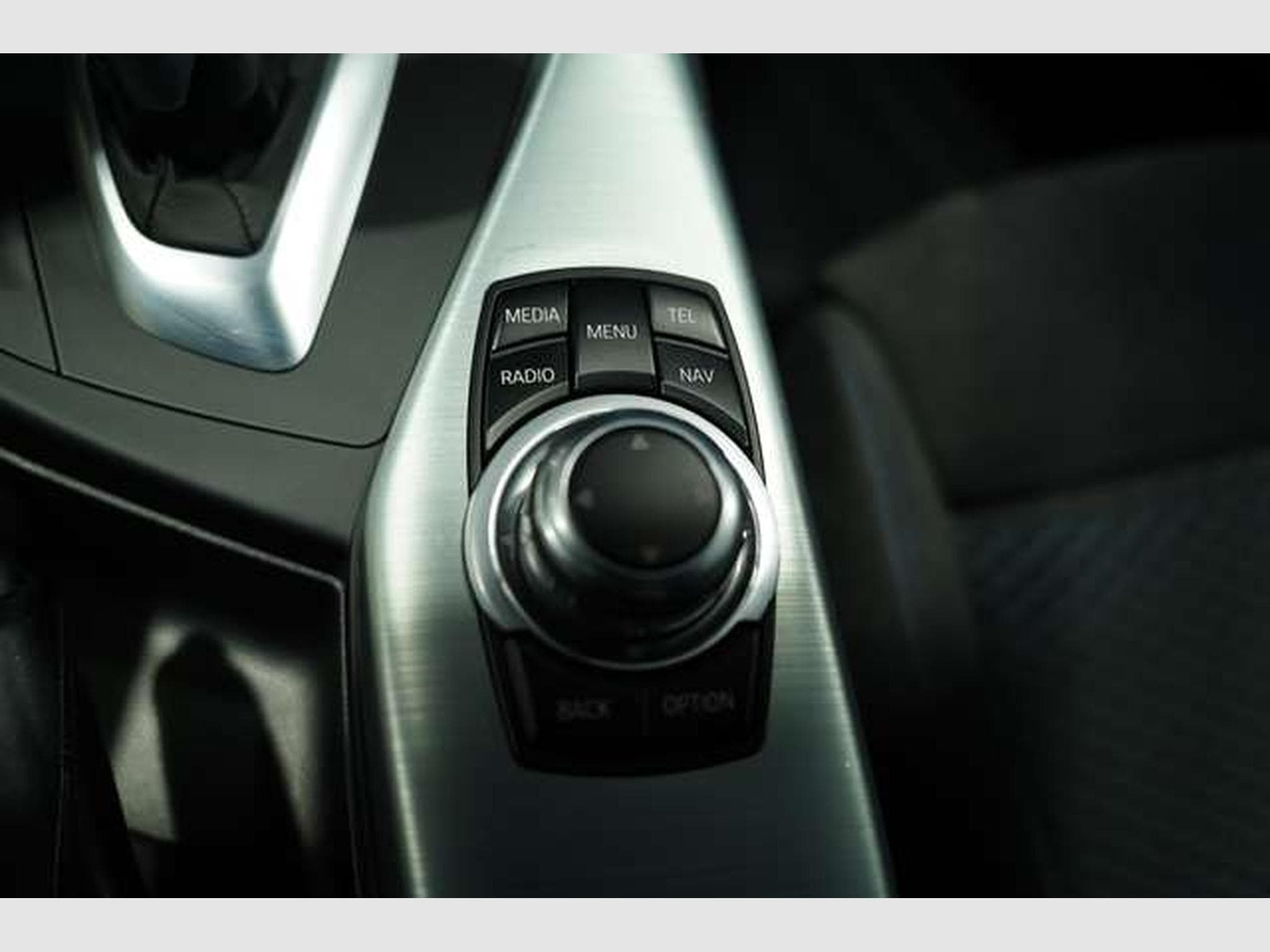 BMW M135 xDrive *H&K *PDC *AHK *Business-Paket (2016) - Photo 29