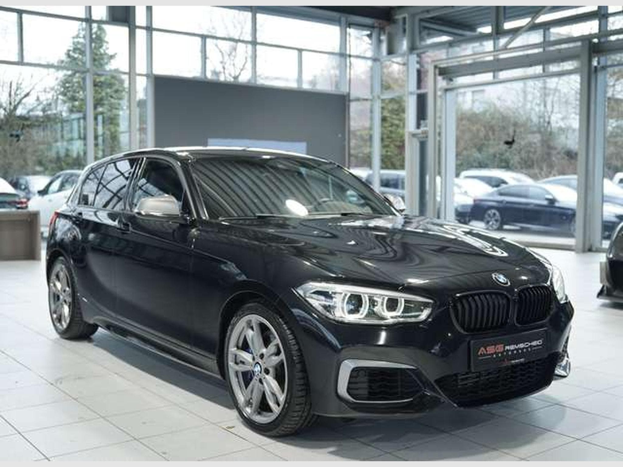 BMW M135 xDrive *H&K *PDC *AHK *Business-Paket (2016) - Photo 5