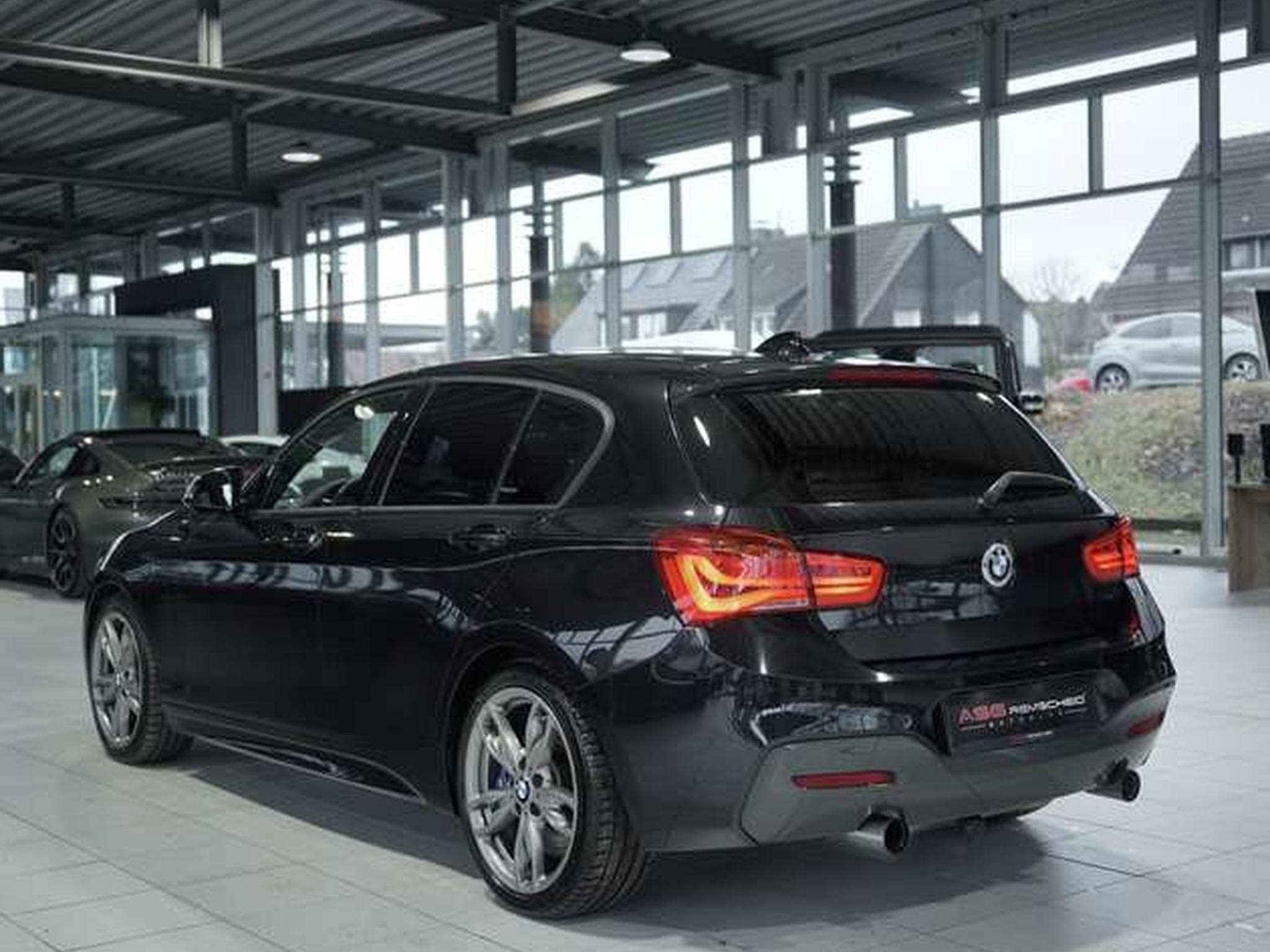 BMW M135 xDrive *H&K *PDC *AHK *Business-Paket (2016) - Photo 9