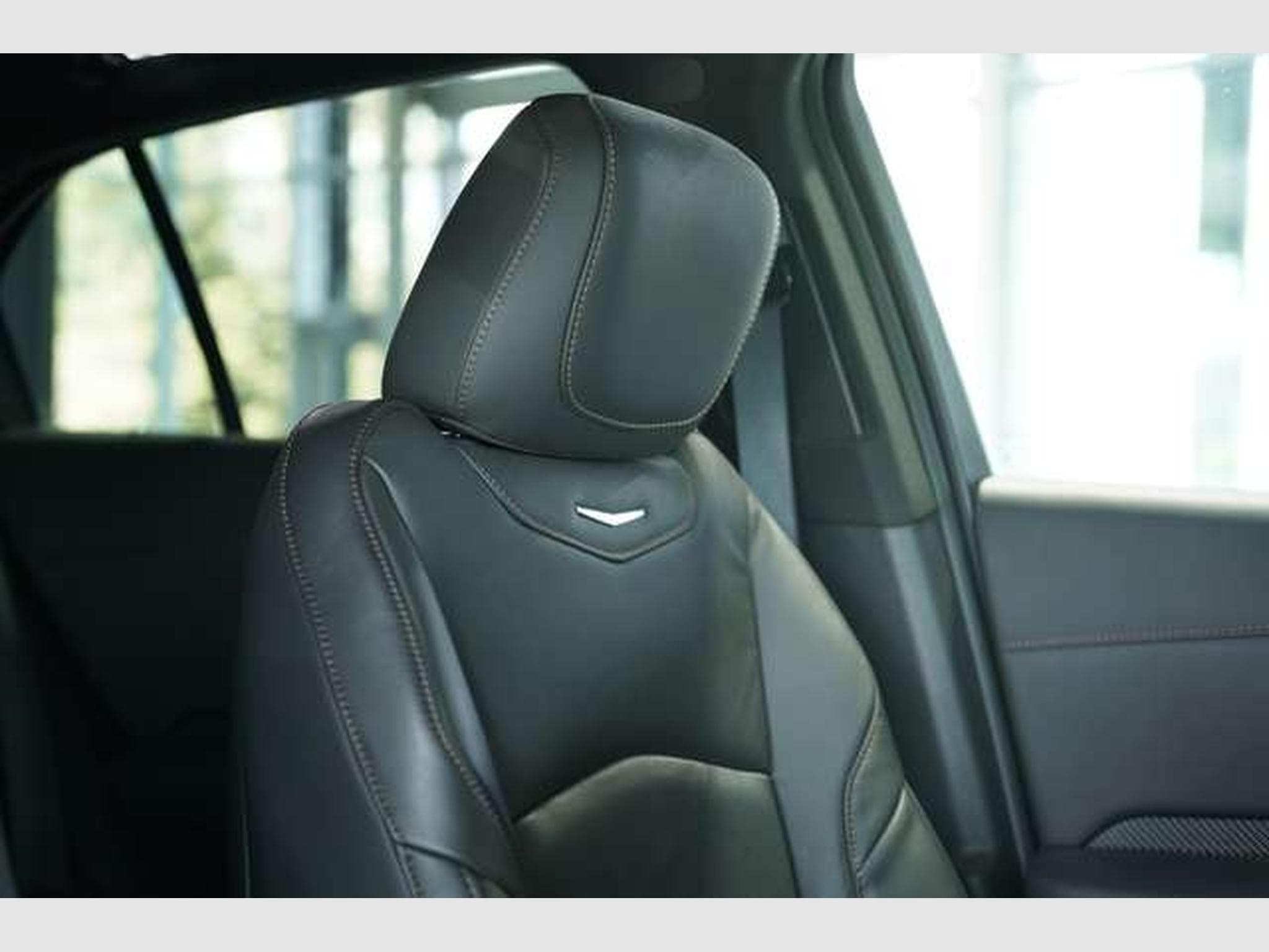 Cadillac XT4 Luxury 4WD *1.Hand *Memory *Leder *Digital (2022) - Photo 19