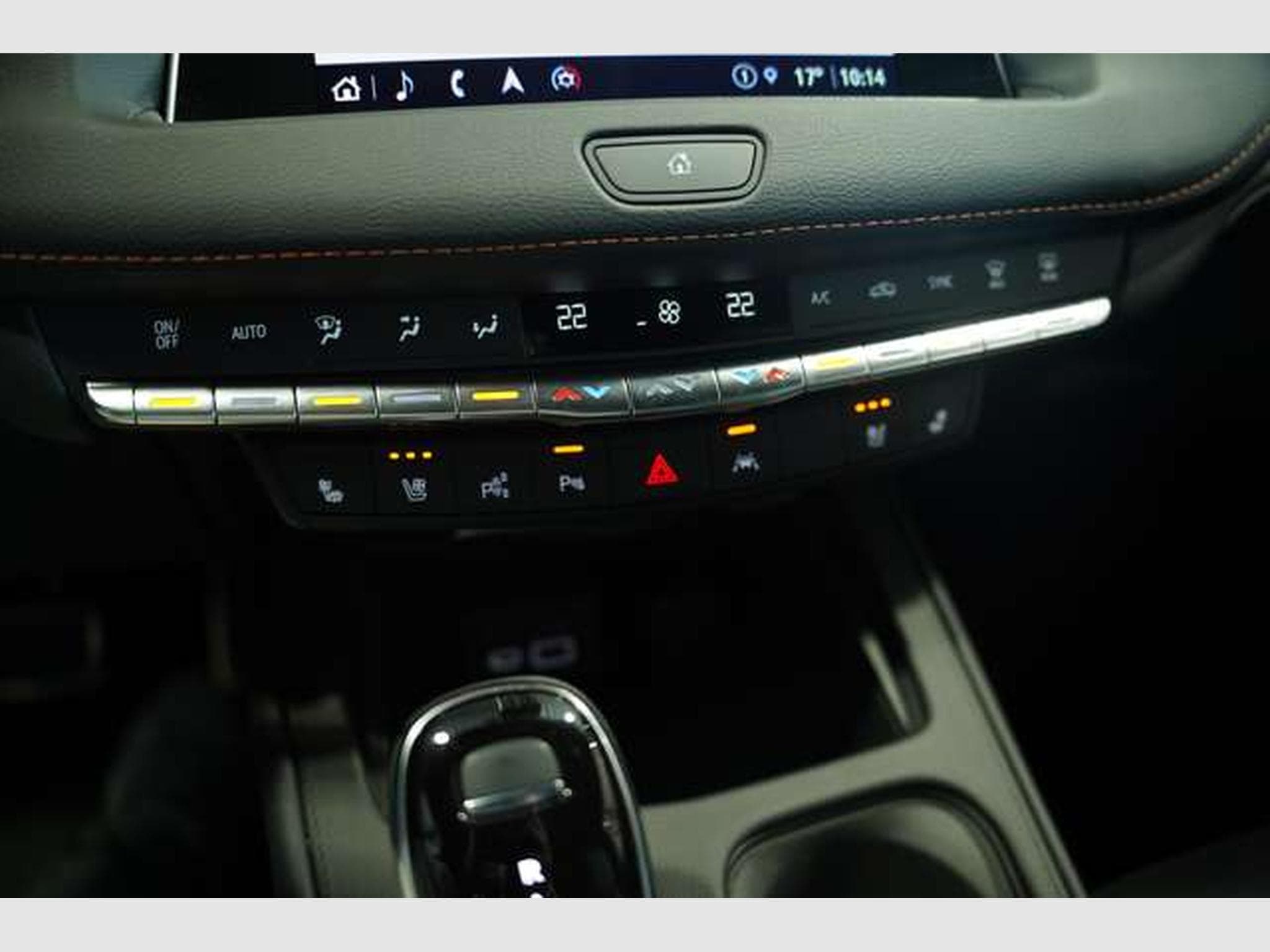 Cadillac XT4 Luxury 4WD *1.Hand *Memory *Leder *Digital (2022) - Photo 36
